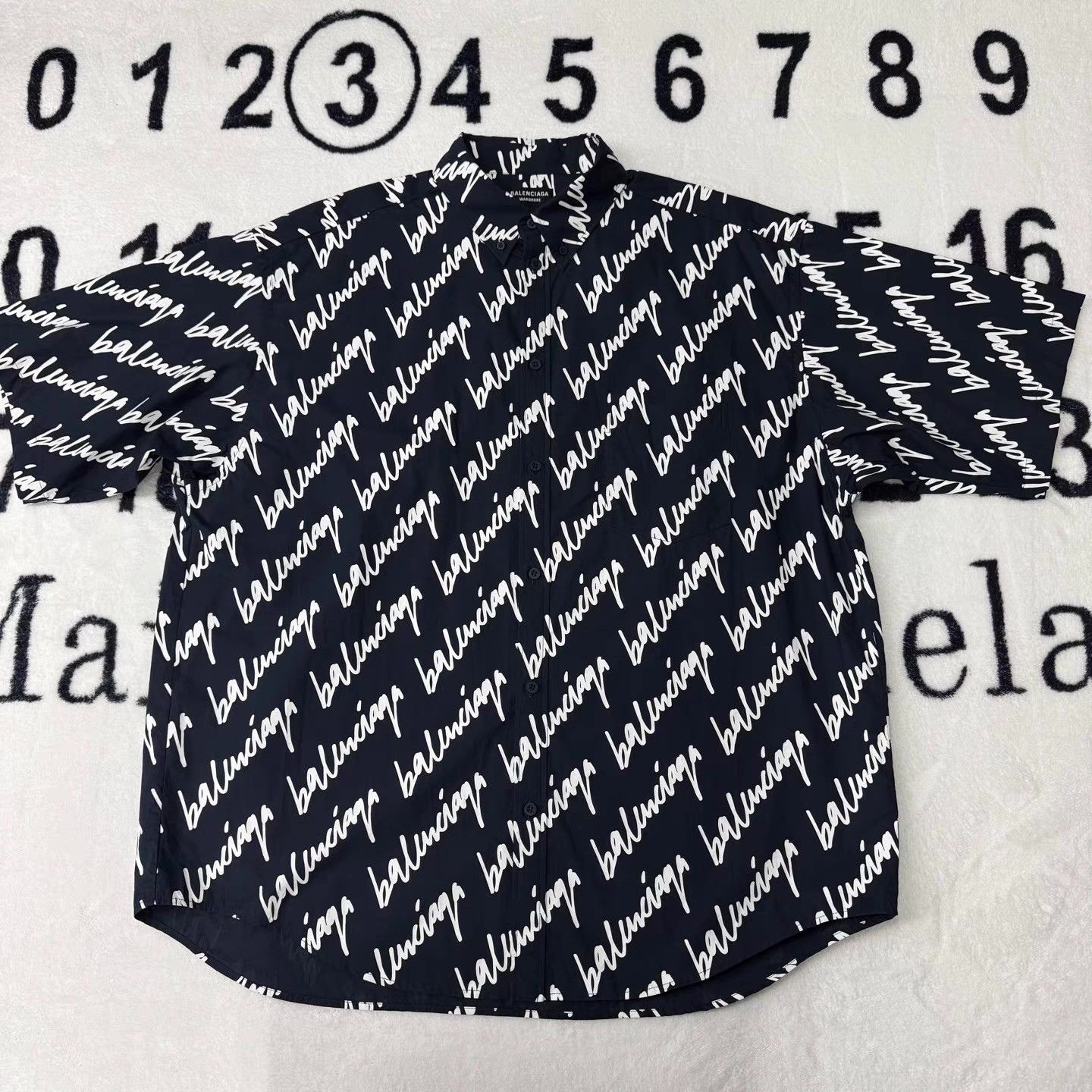 Balenciaga Balenciaga All-Over Logo Print Short Sleeve Shirt Q10 Size US XL / EU 56 / 4 - 1 Thumbnail