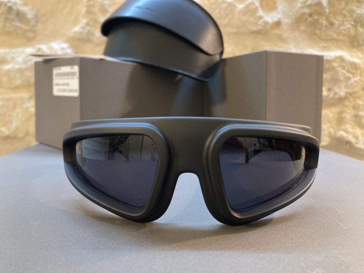 NEVER WORN/ Rick Owens Matt Black Ryder Sunglasses