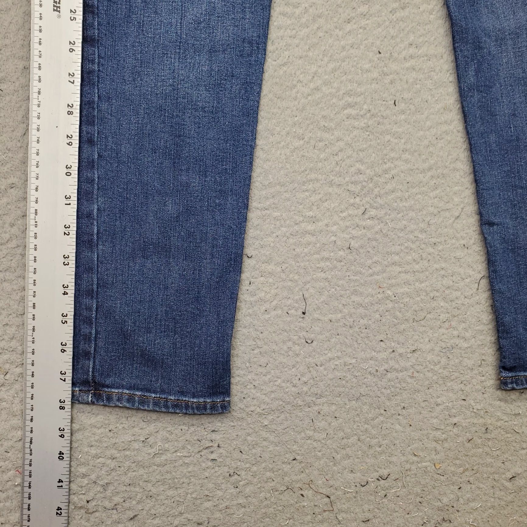 Michael Kors Michael Kors Straight Jeans Mens 30/30 Blue Denim Parker Slim Fit Medium Wash Jeans Mens 30 Blue Denim Parker Slim Fit 90s (if applicable) - Mens 30 Size US 30 / EU 46 - 3 Thumbnail