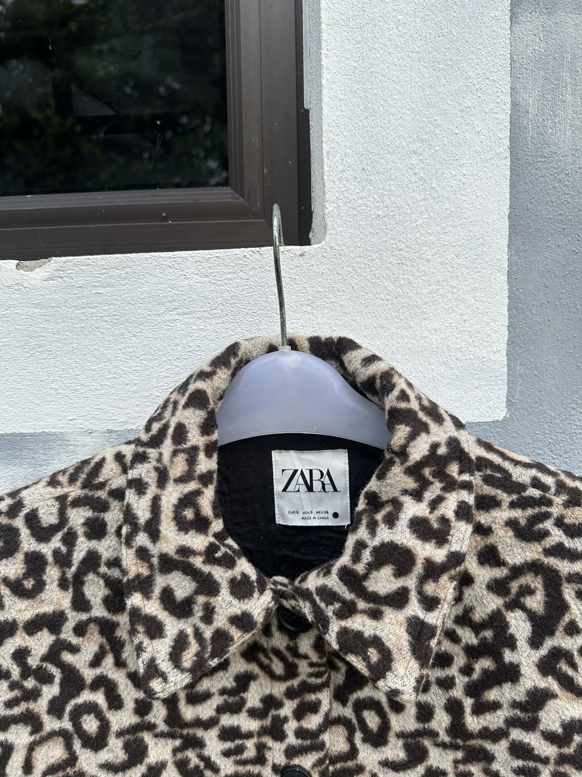 Zara Zara leopard cropped button jacket Size S / US 4 / IT 40 - 2 Thumbnail