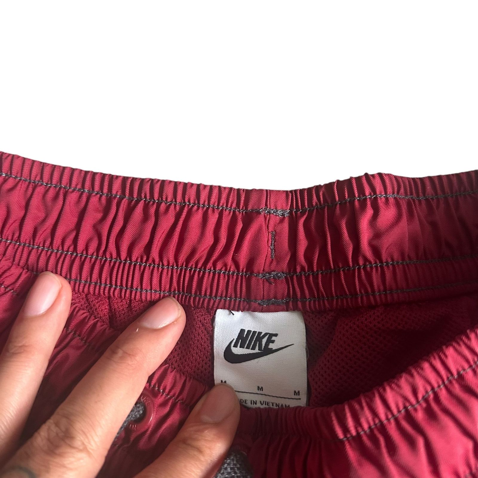Nike NIKE Cosmic Swoosh Energy Flow Sweat Shorts In Red Medium Size US 30 / EU 46 - 3 Thumbnail