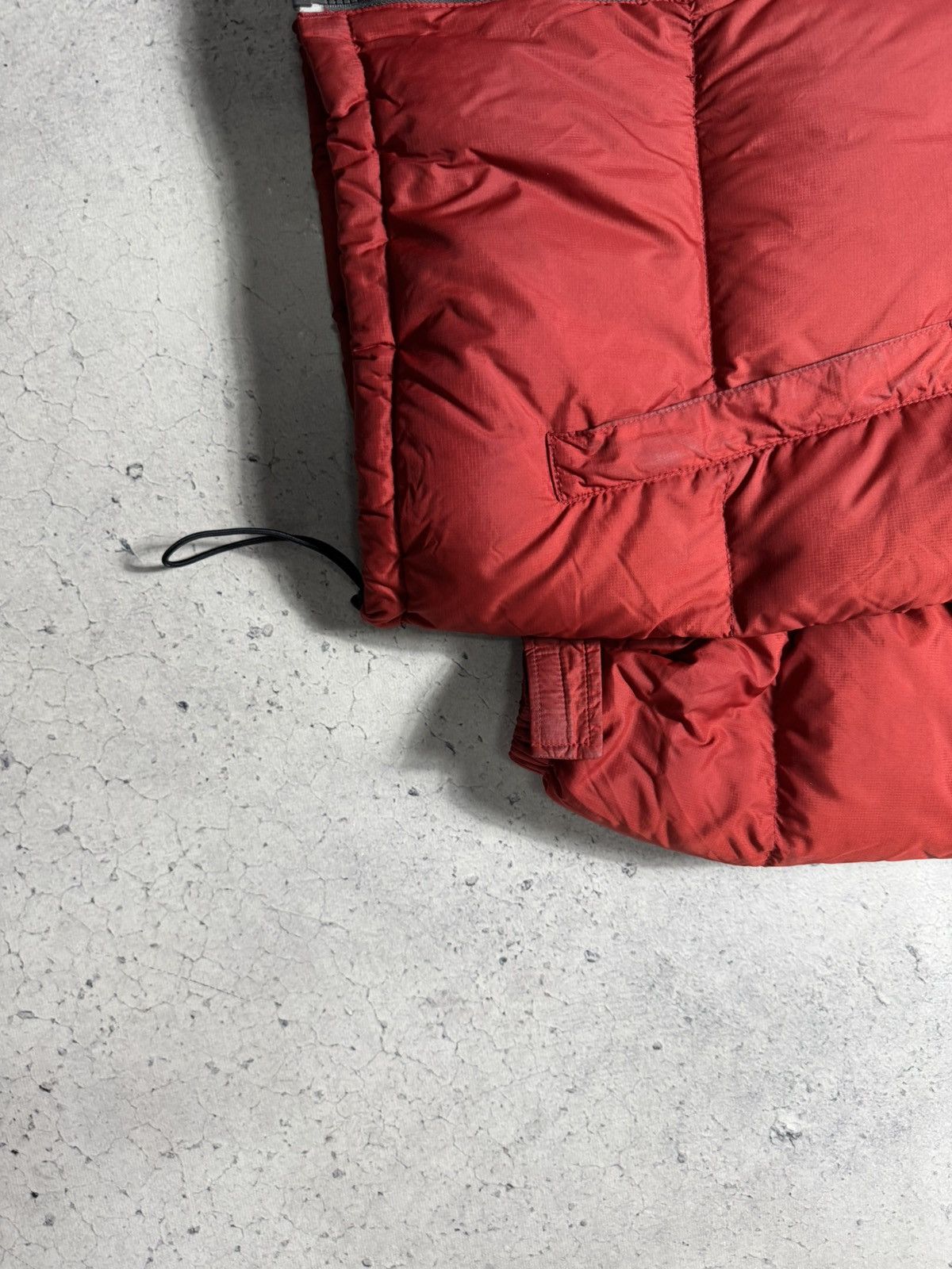 The North Face The North Face Nuptse 700 TNF Down Puffer Jacket Vintage Size US L / EU 52-54 / 3 - 3 Thumbnail