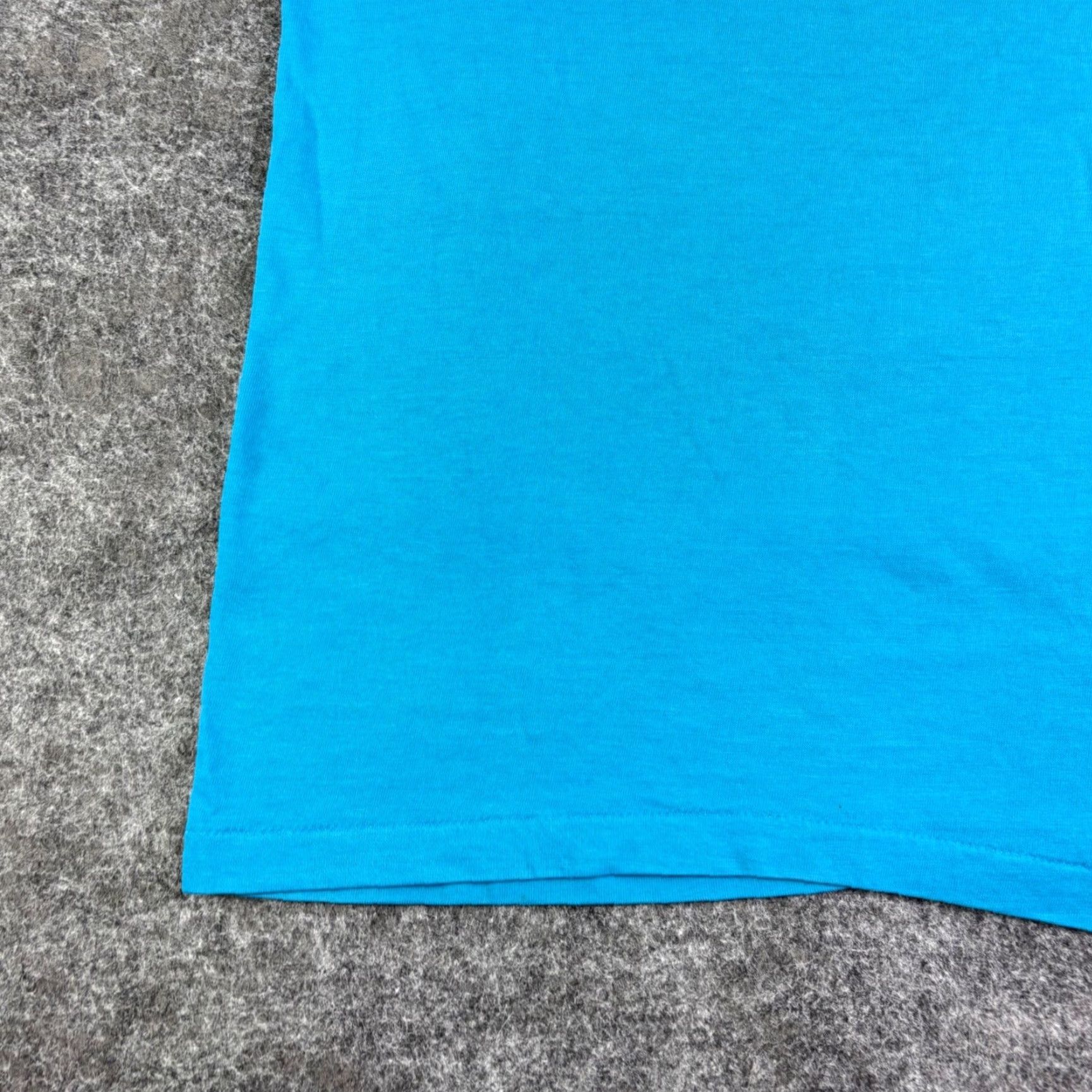 Vintage VINTAGE Hanes Fifty-Fifty T-Shirt Blue 1980s M Men Short Sleeve Graphic Tee Sportswear Decade 1980s Original Size US M / EU 48-50 / 2 - 6 Thumbnail