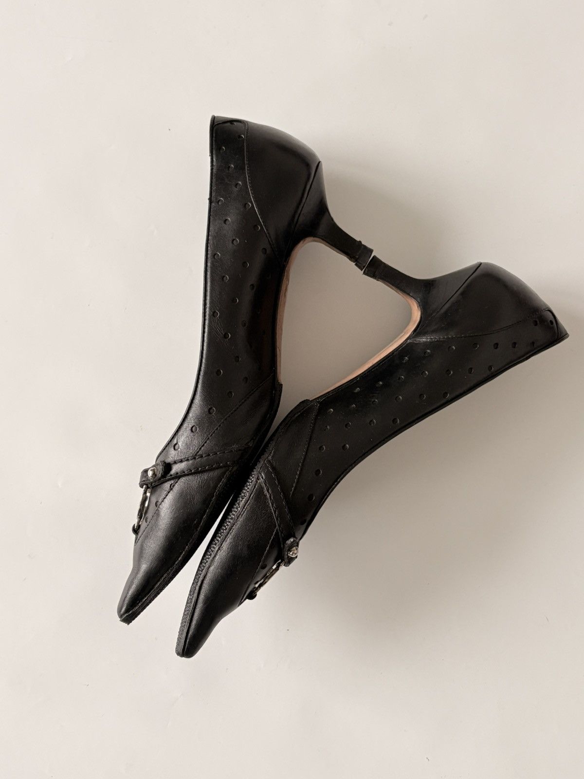 Gucci Gucci black leather kitten heels interlocking GG pumps 36 Size US 6 / IT 36 - 5 Thumbnail