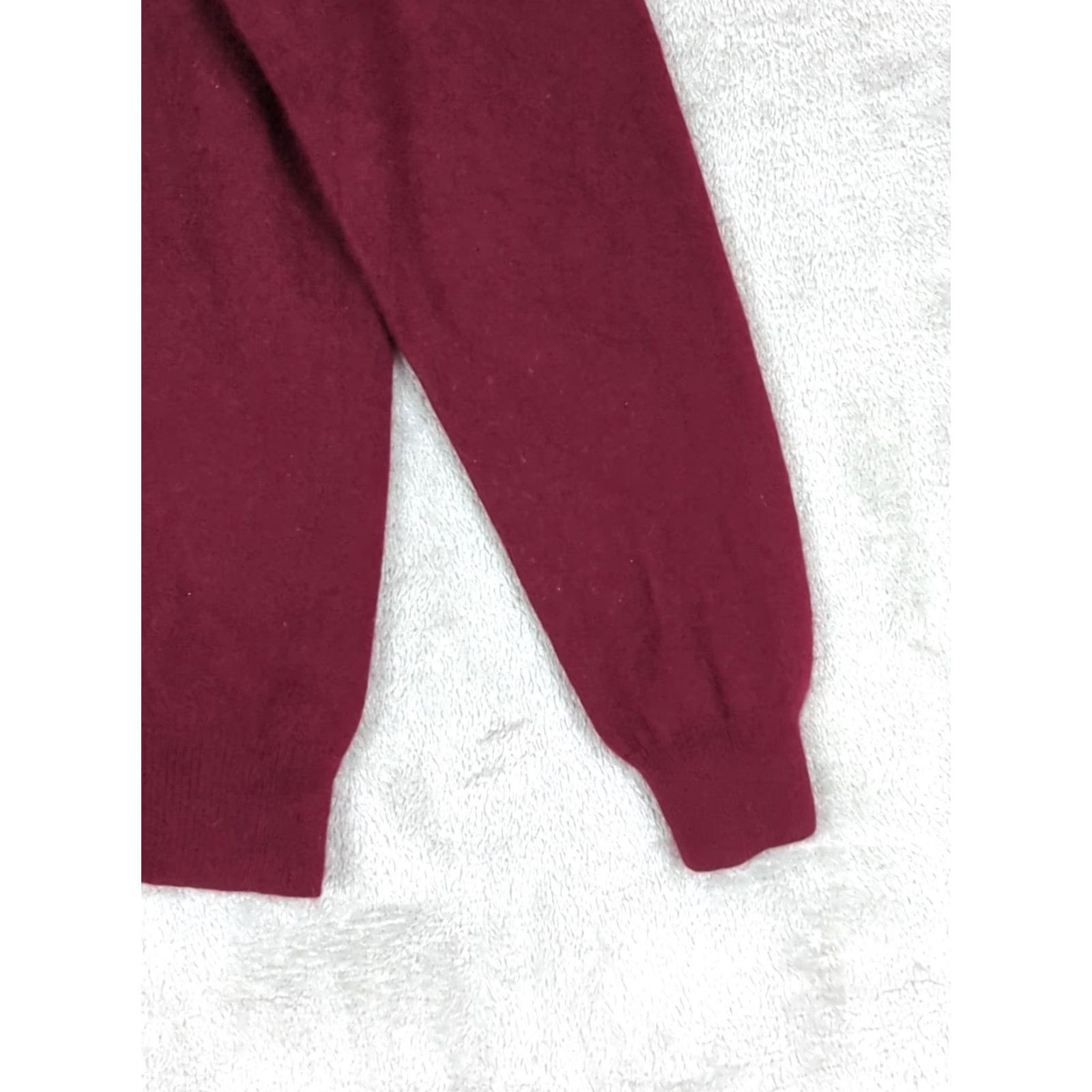 Club Room Club Room Sweater V-Neck Burgundy 2 Ply Cashmere Men's Size L Pullover Knit Regular Winter Fall Shirt? Size US L / EU 52-54 / 3 - 4 Thumbnail