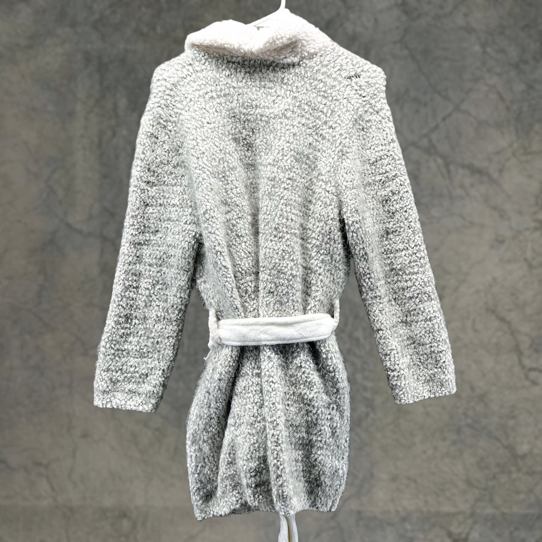Abercrombie & Fitch VINTAGE Abercrombie Sleepwear Sweater Womens XS/S Gray Sherpa Belted Cardigan Robe Size XS / US 0-2 / IT 36-38 - 1 Thumbnail
