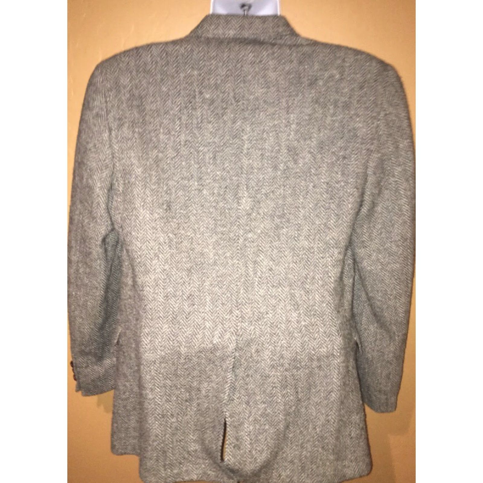 Vintage VINTAGE Habersham Tweed Heringbone Mens Gray Blazer Sport Coat 42 Two Button Size 42 Gray Mens Sports Coat Size 42R - 4 Thumbnail