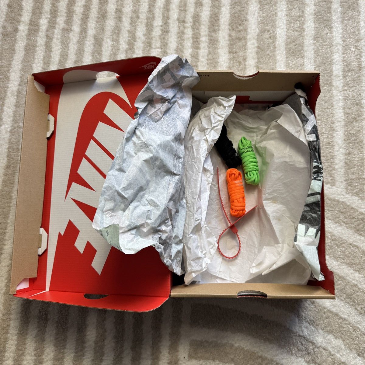 Nike × Off-White × Virgil Abloh Nike x Off White Presto “The Ten” - Size 9 Size US 9 / EU 42 - 14 Thumbnail