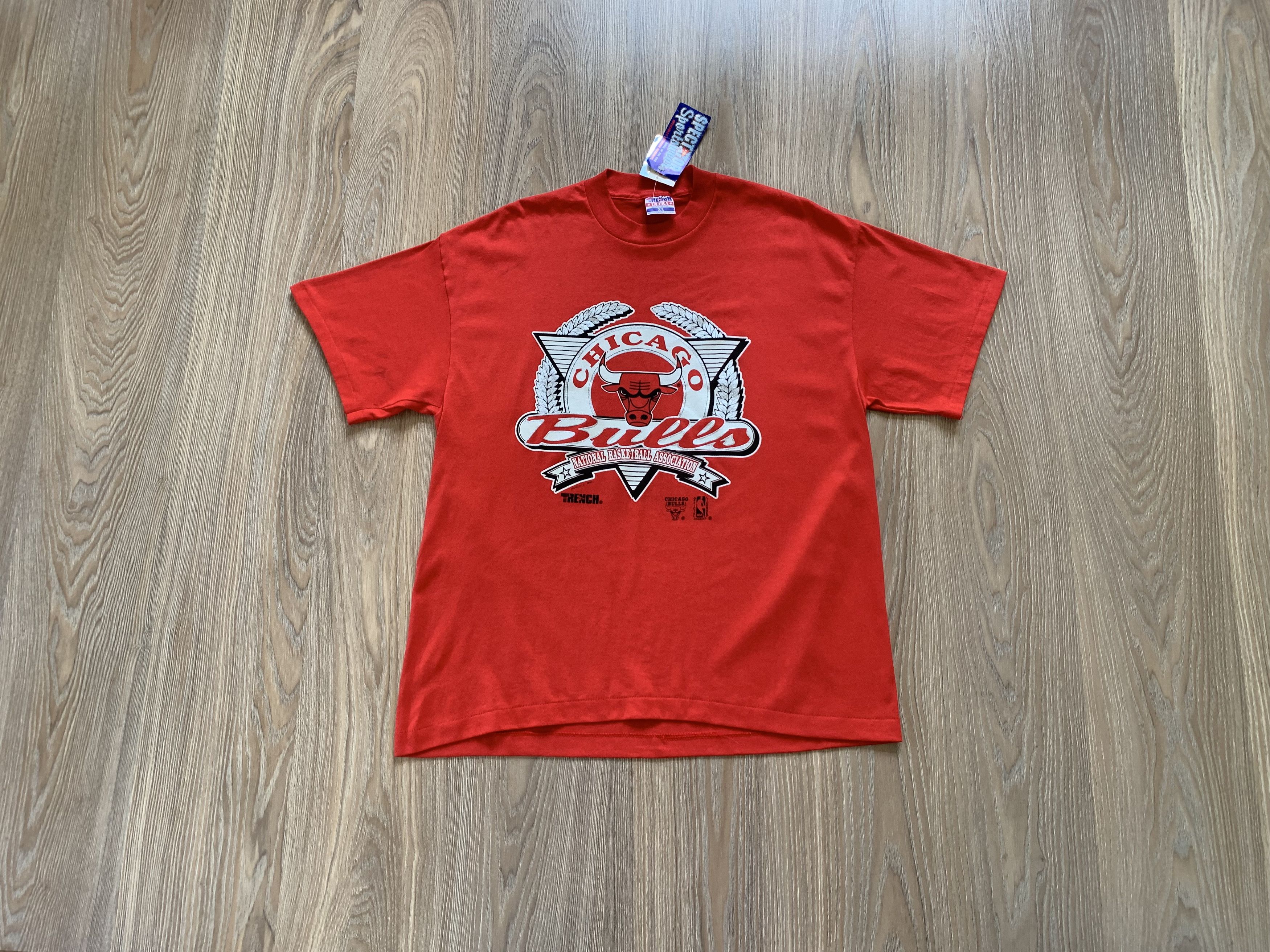 NBA × Vintage New Vintage NBA Chicago Bulls 1992 T-Shirt Size US XL / EU 56 / 4 - 1 Thumbnail