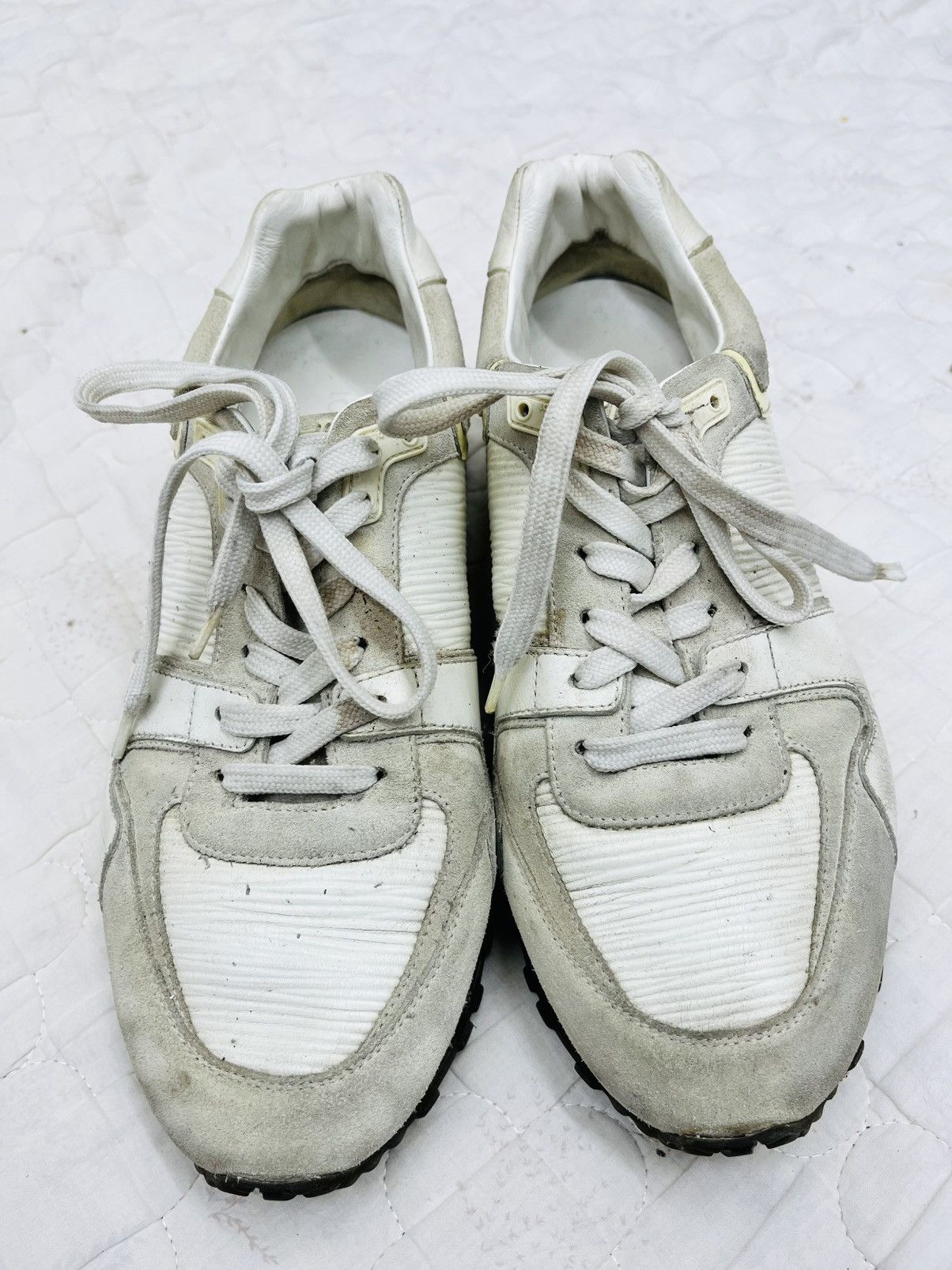 Louis Vuitton LOUIS VUITTON RUNAWAY LEATHER TRAINERS Size US 6 / IT 36 - 1 Thumbnail