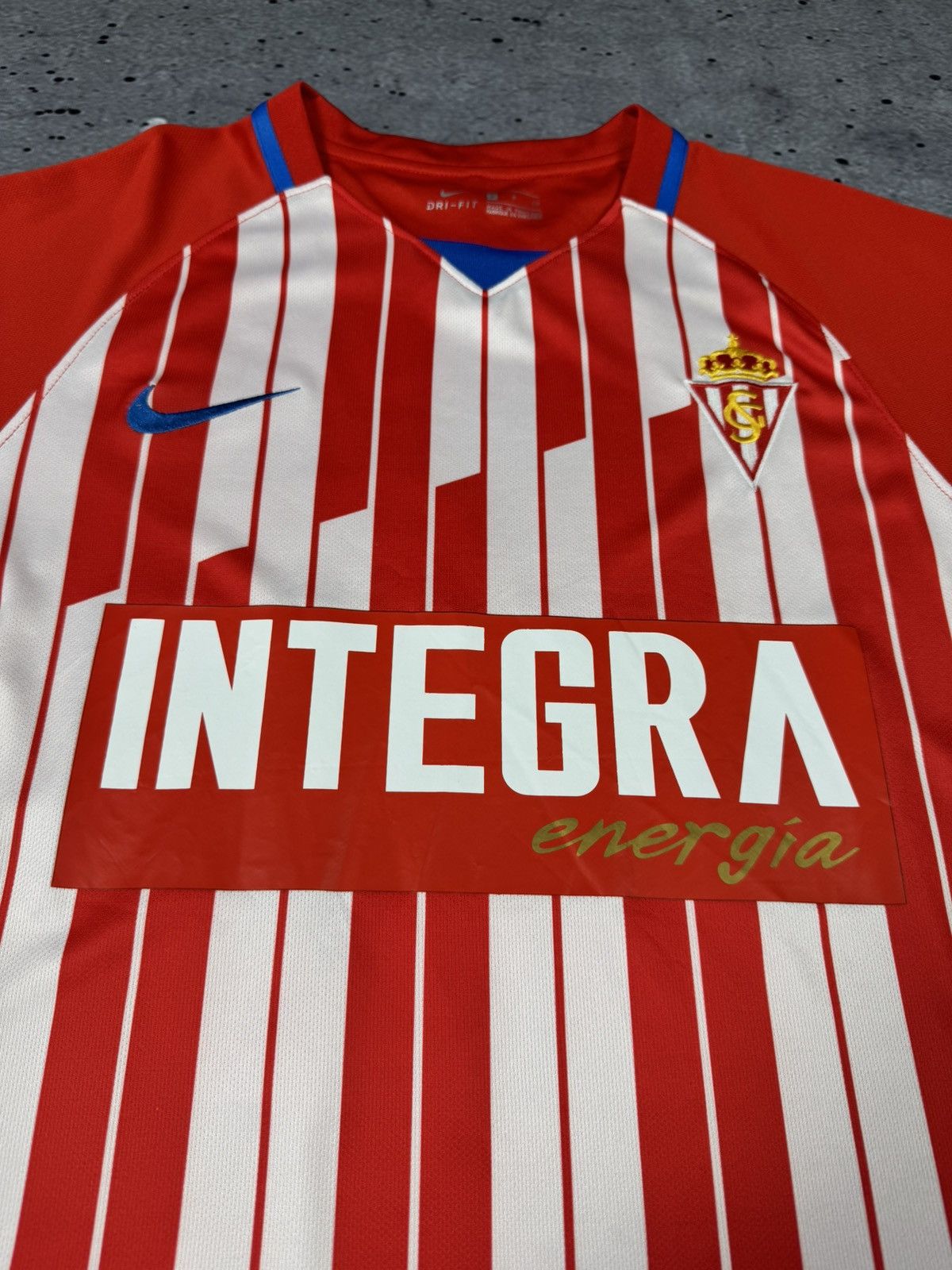 Nike Sporting Gijon Carmona Football Jersey Size US S / EU 44-46 / 1 - 3 Thumbnail