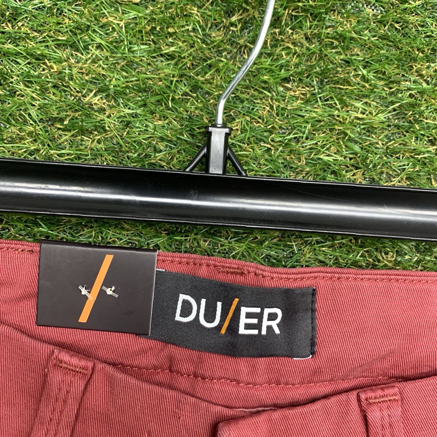 DUER DUER Men's Chino Shorts 28 Red Stretch Casual Travel Pockets 9-Inch Inseam Size US 28 / EU 44 - 4 Thumbnail