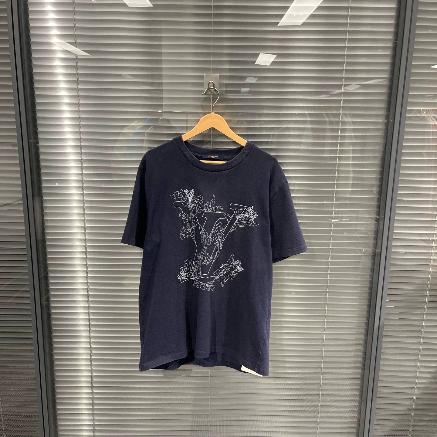Louis Vuitton LV floral vine embroidery logo short-sleeve XL 99 New Size US XL / EU 56 / 4 - 1 Thumbnail