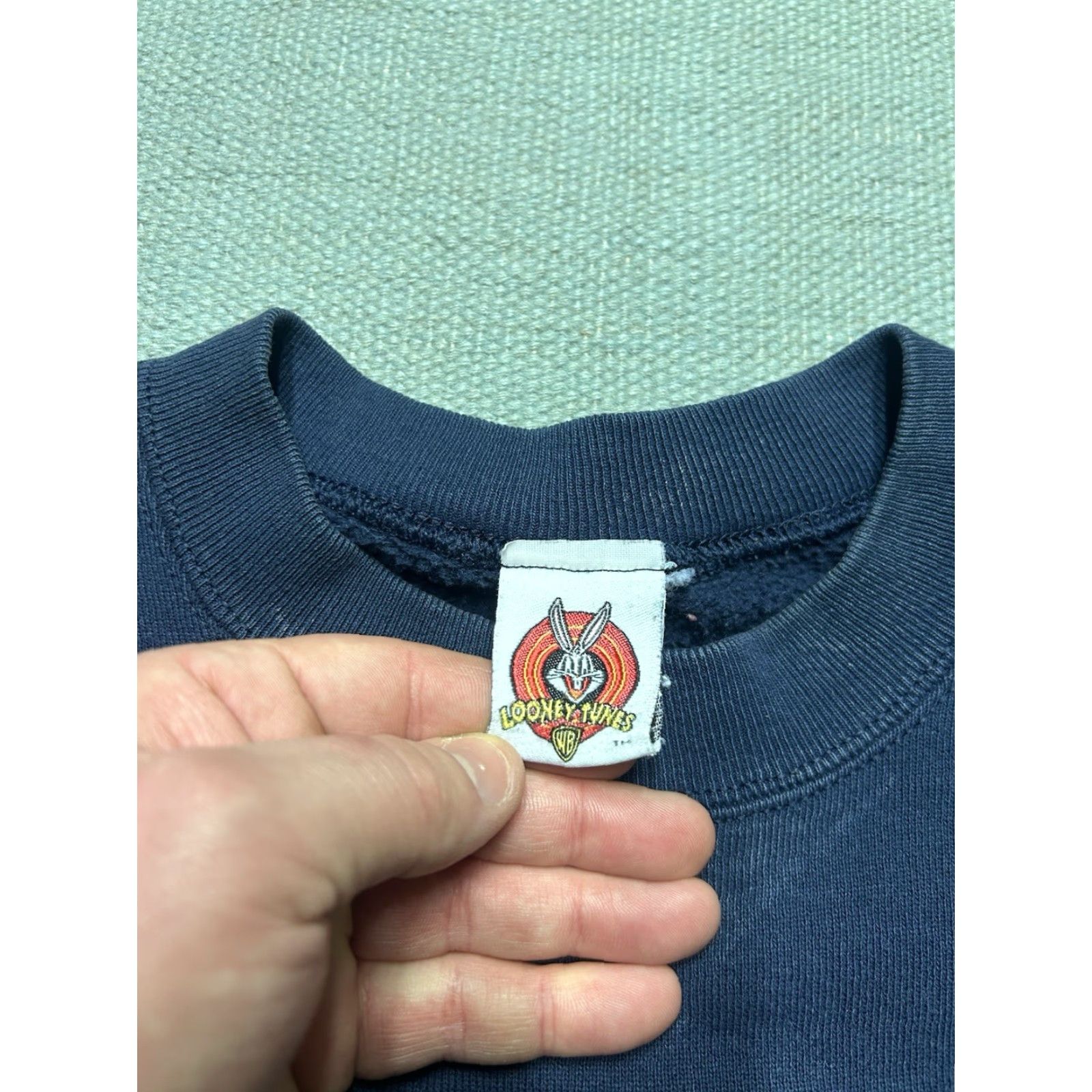 Vintage VINTAGE 90s LOONEY TUNES TAZ EMBOSSED BLUE SWEATSHIRT ADULT XL CREWNECK MEN Blue XL Sweatshirt 90s Taz Looney Tunes Embossed - Mens Size US XL / EU 56 / 4 - 3 Thumbnail