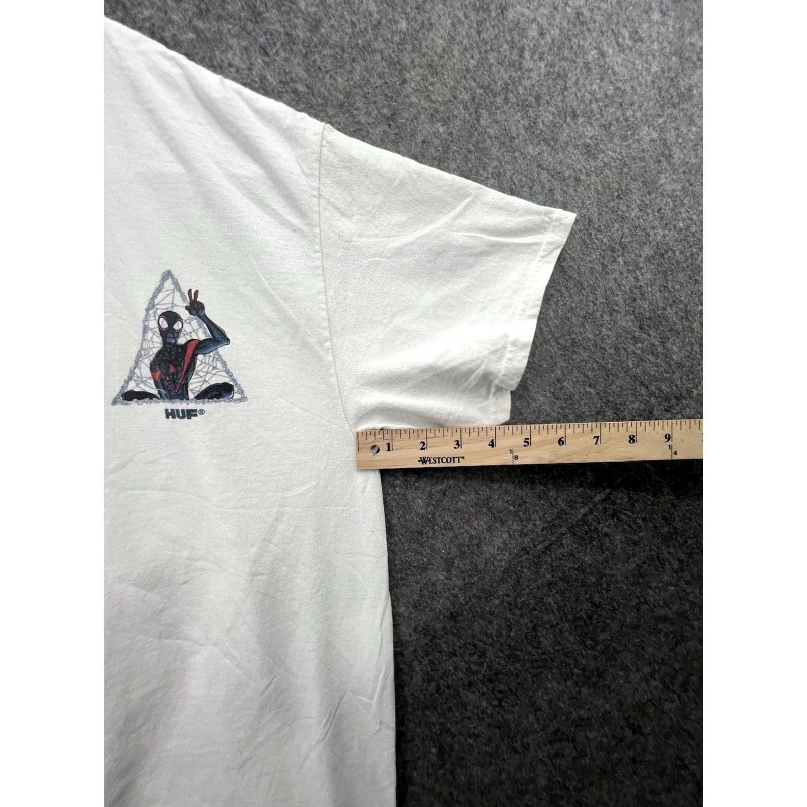 Huf VINTAGE HUF T-Shirt White Graphic Spiderman Miles Morales | Size M | Men | Comics Size US M / EU 48-50 / 2 - 4 Thumbnail