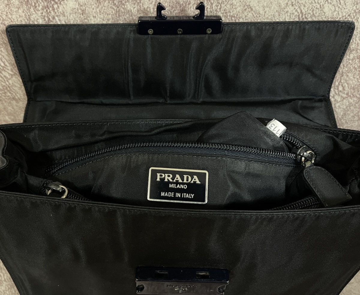 Vintage Prada Enamel Tessuto Bag Made In Italy Size ONE SIZE - 17 Thumbnail