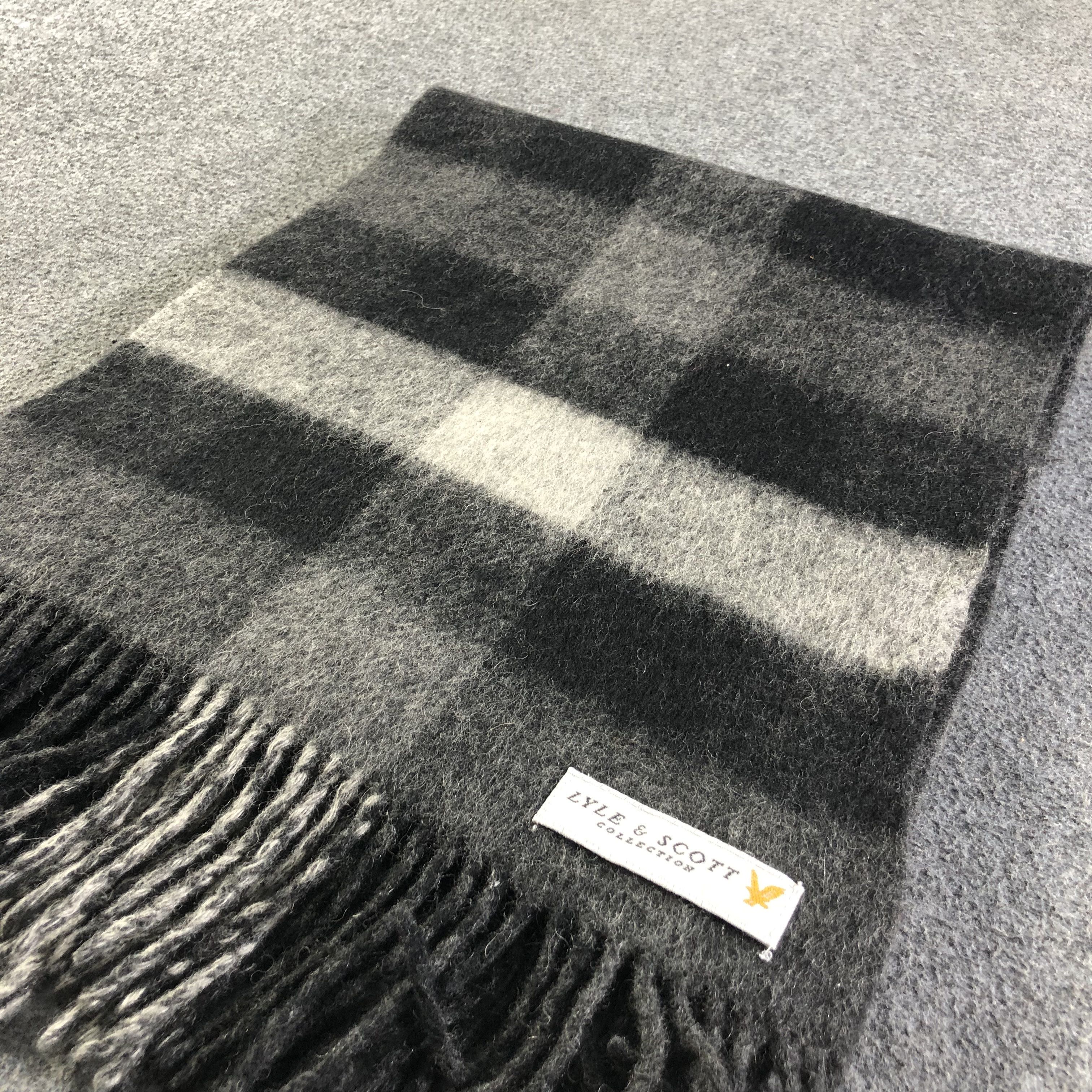 Lyle & Scott Lyle & Scott Wool Scarf Muffler V1847 Size ONE SIZE - 3 Thumbnail
