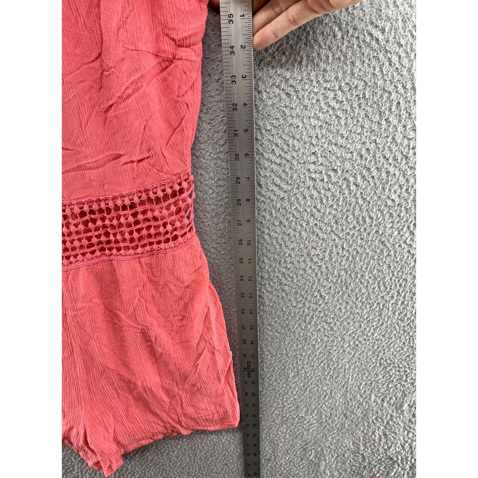 Vintage Maurices Pink Rayon Lined Jumpsuit Romper Shorts in Size Small Size 28" / US 6 / IT 42 - 7 Thumbnail