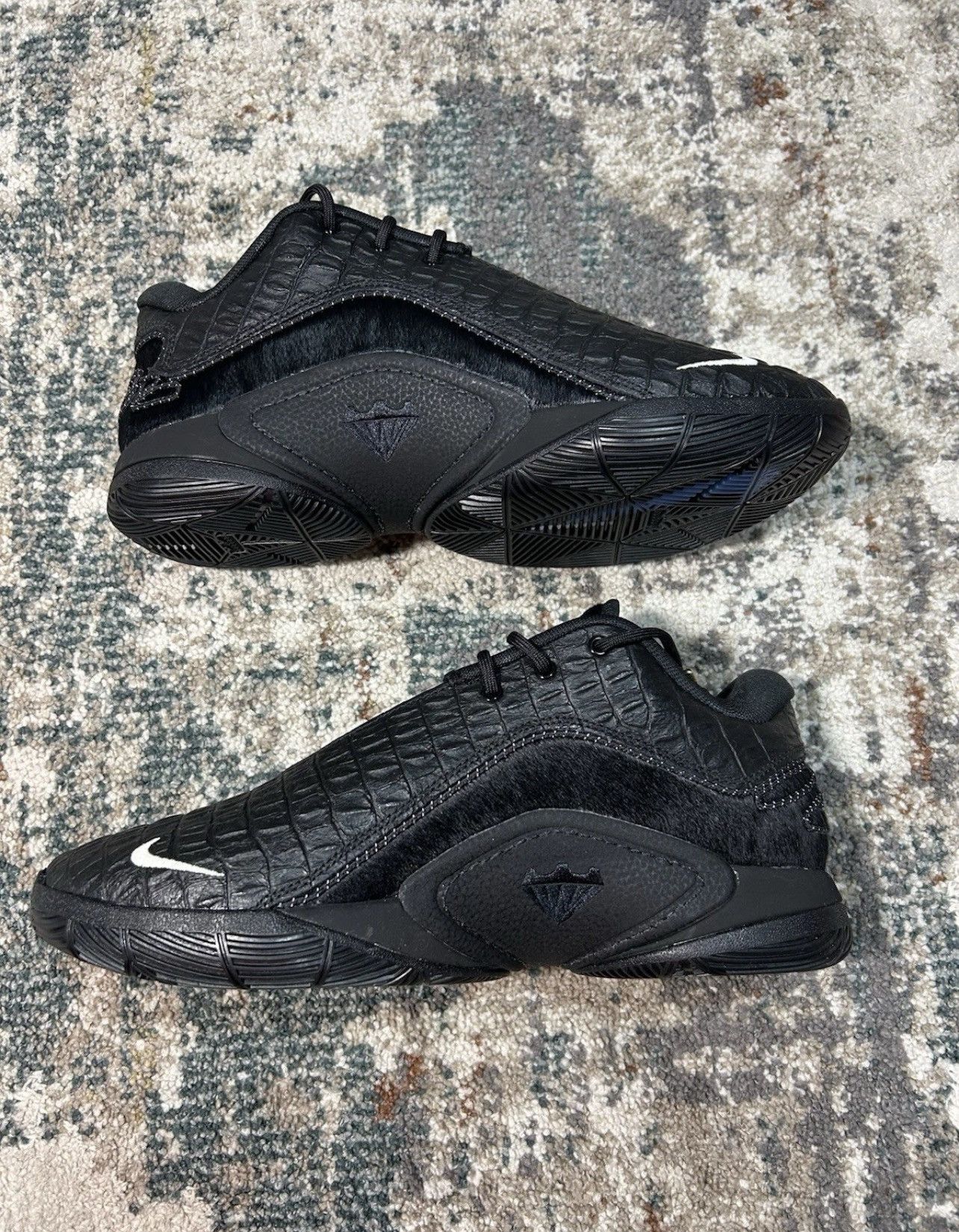 Nike Nike LeBron 22 Black Label Size US 9 / EU 42 - 2 Thumbnail