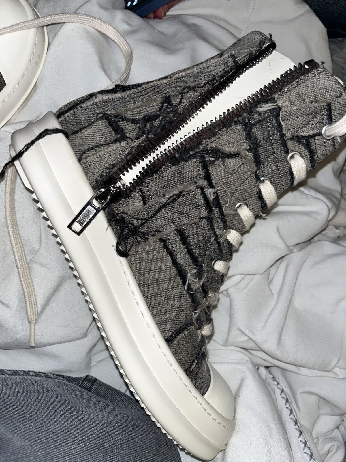 Rick Owens Drkshdw Rick Owen’s DRKSHDW Slashed Denim Size US 7 / IT 37 - 3 Thumbnail