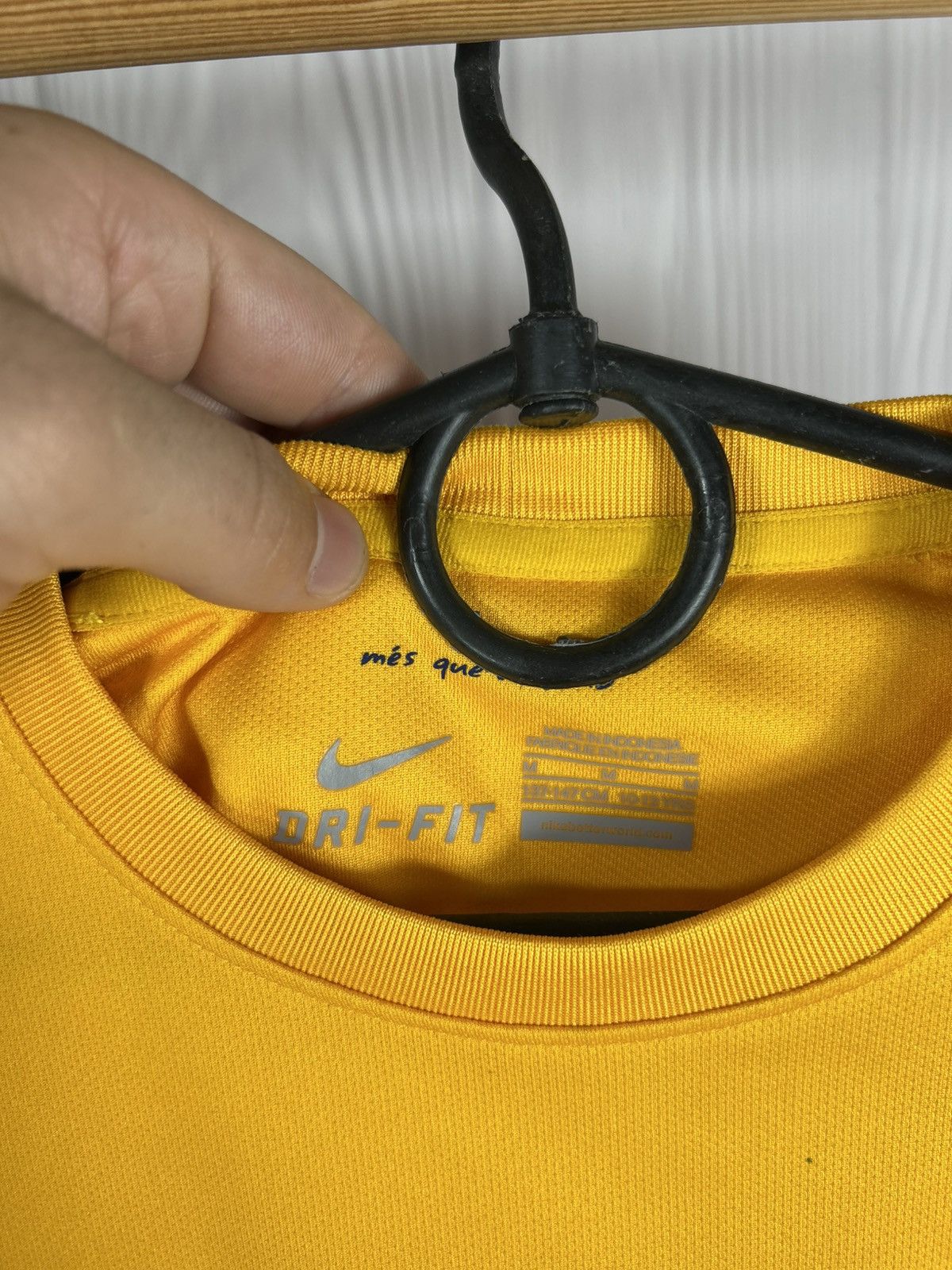 Nike FC Barcelona 2015 Soccer Jersey Longsleeve Size Boys M Size US M / EU 48-50 / 2 - 18 Thumbnail