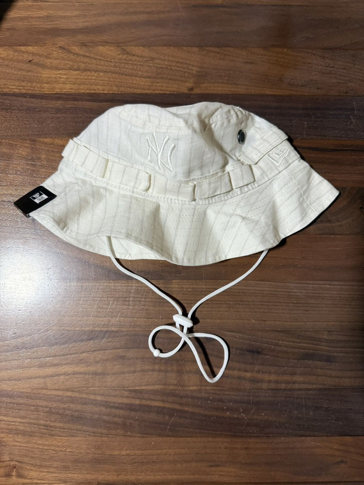 Aime Leon Dore Aime Leon Dore ALD / New Era Yankees Striped Linen Bucket Size ONE SIZE - 4 Thumbnail