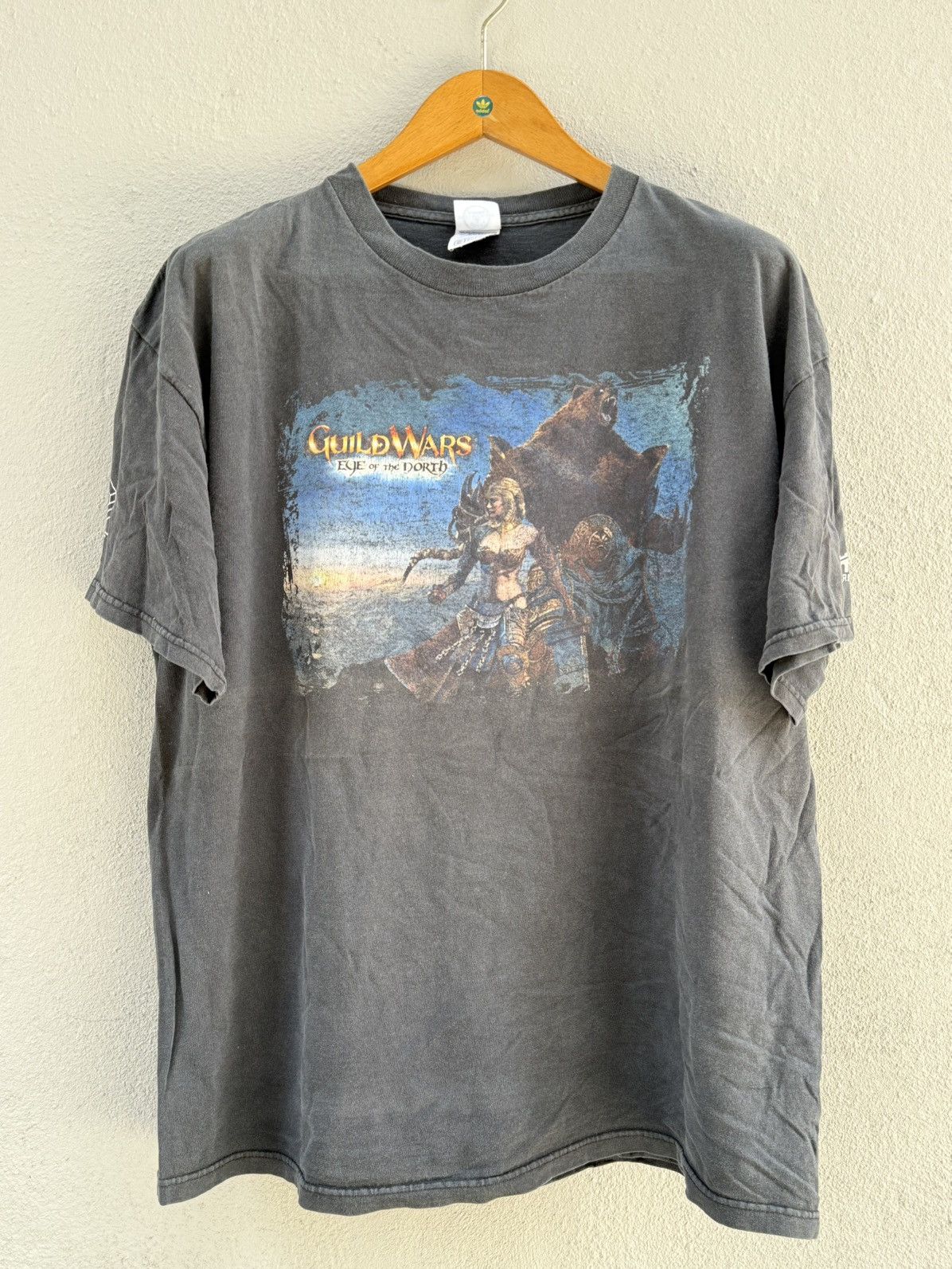 Optic Gaming Thrashed Vintage Guild Ward Eye Of The North Faded Grunge T Size US XL / EU 56 / 4 - 1 Thumbnail