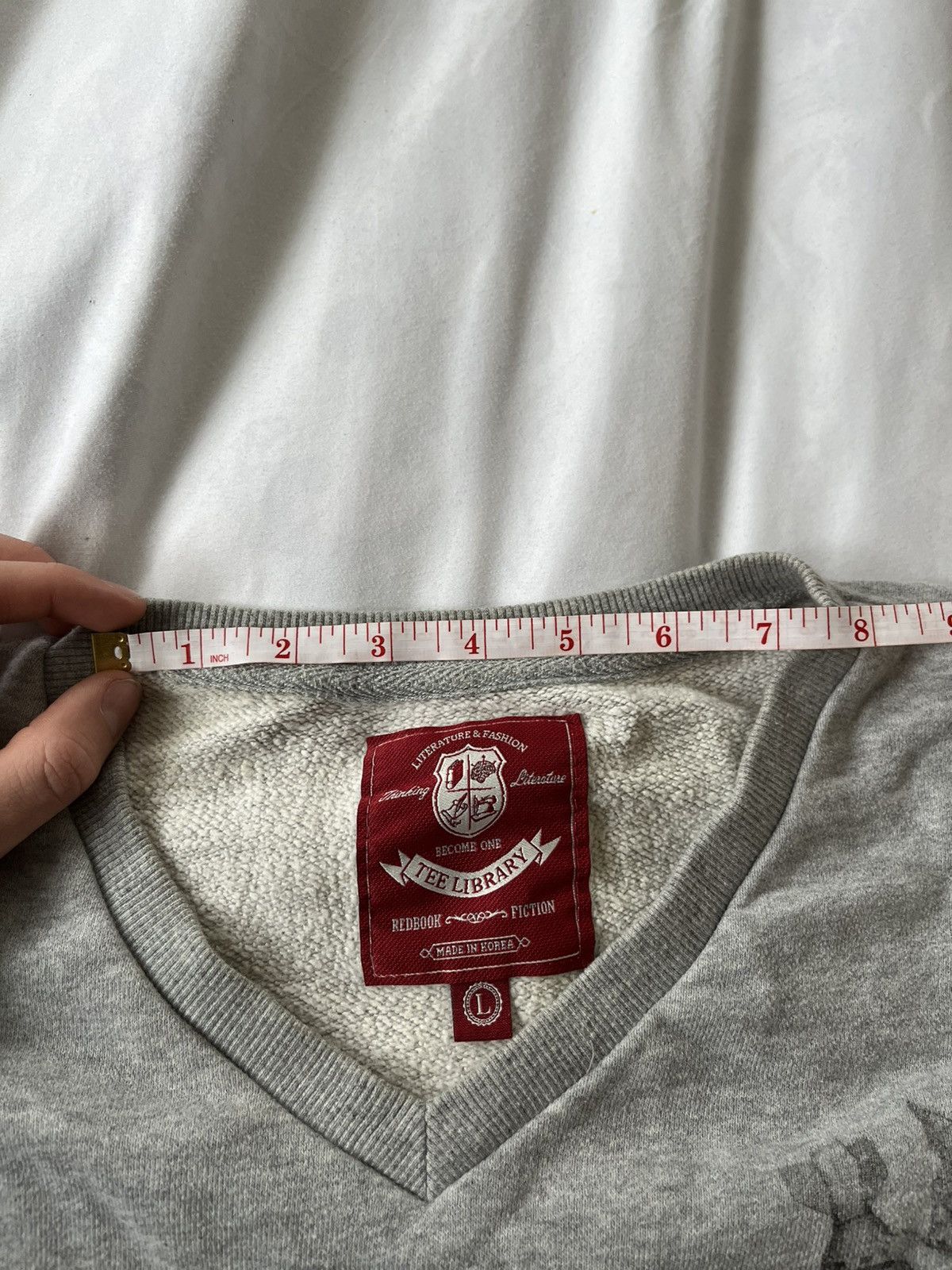 Tee Library Tee Library Redbook Fiction Peace and Love V-Neck Sweater Size US L / EU 52-54 / 3 - 8 Thumbnail