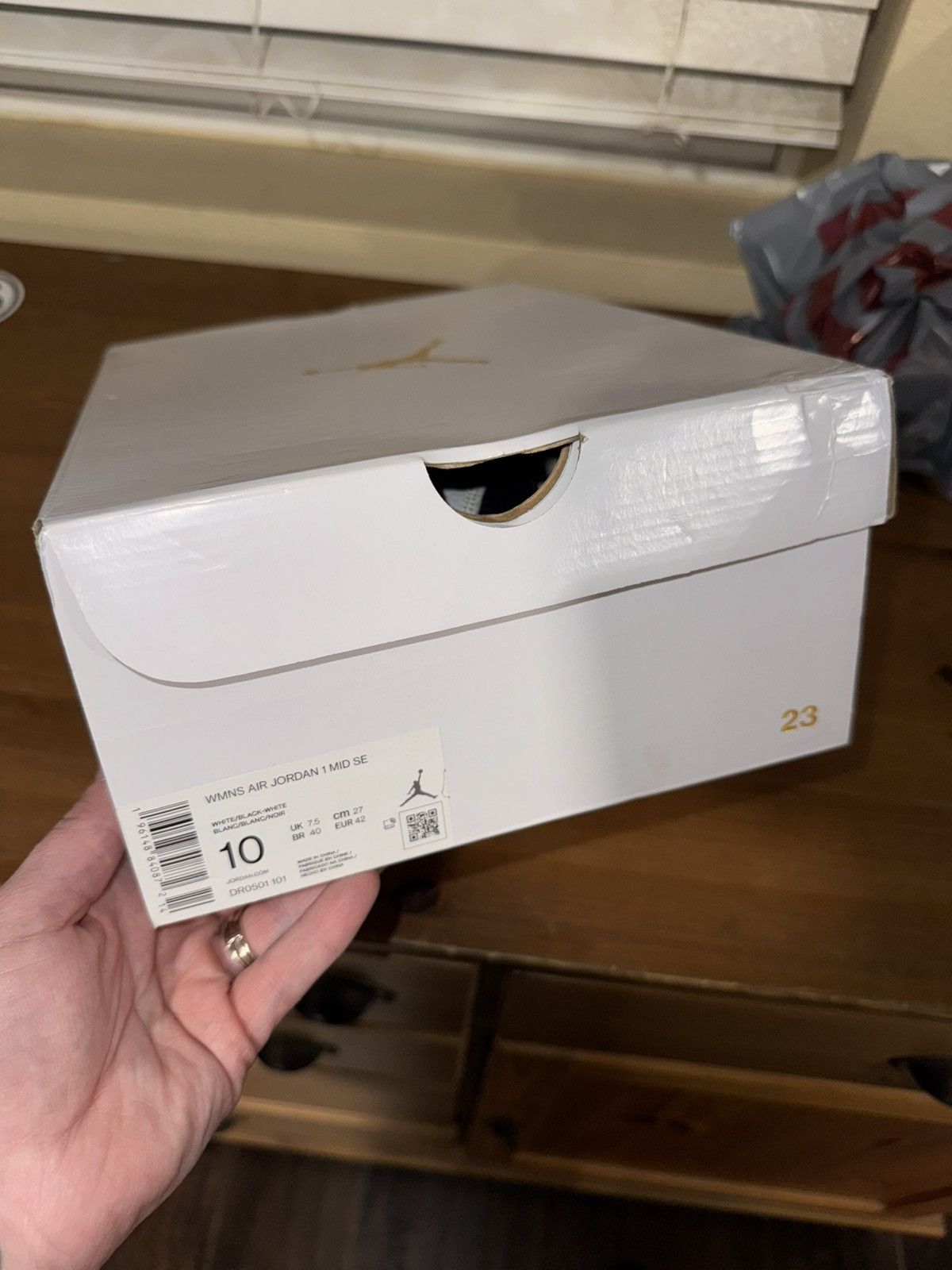 Nike Jordan 1 Mid Split - 10w/8.5m - Used but CLEAN! Size US 10 / IT 40 - 9 Thumbnail