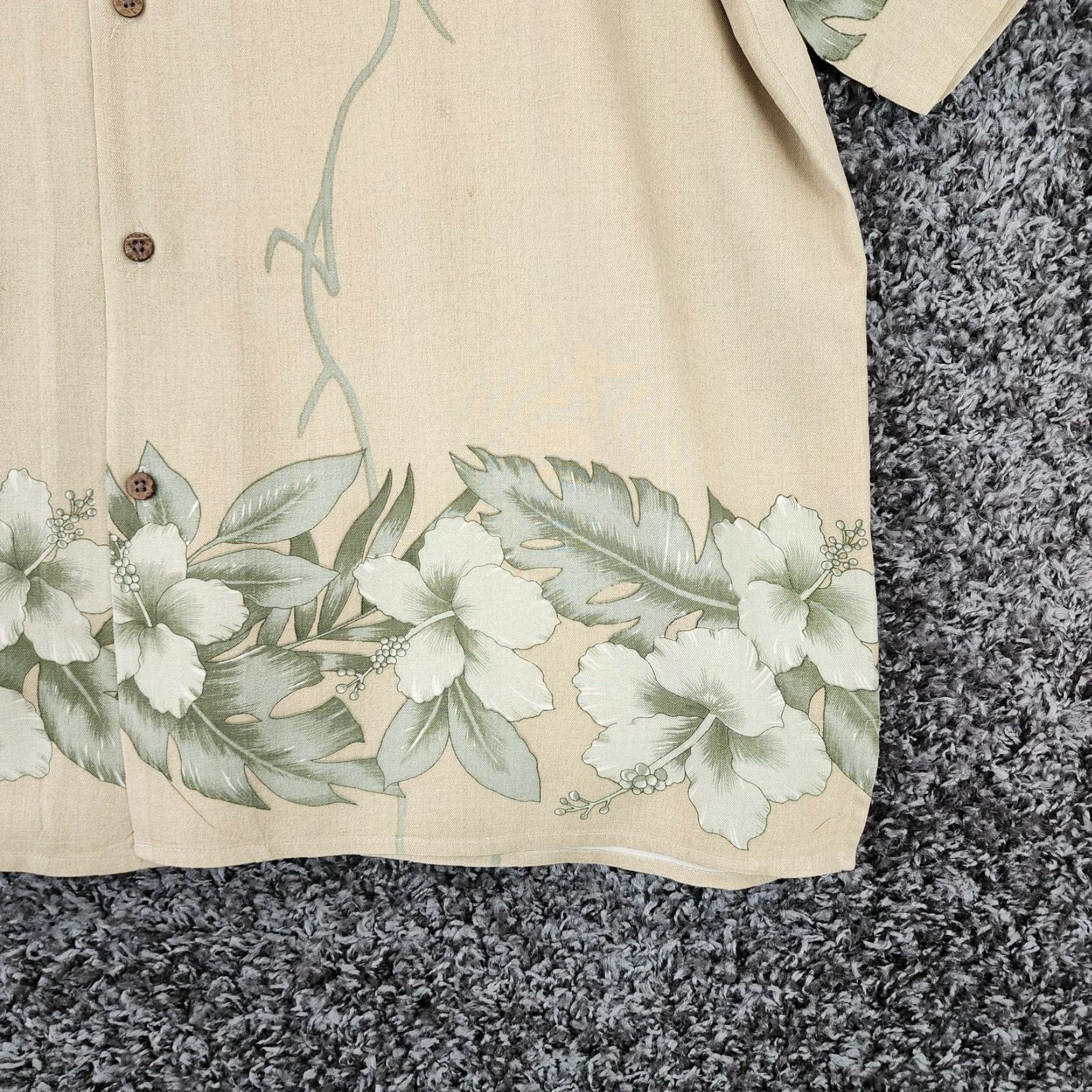 Van Heusen VINTAGE Van Heusen Hawaiian Button-Up Shirt Adult XL Beige Short Sleeve Silk Mens Size US 36 / EU 52 - 2 Thumbnail