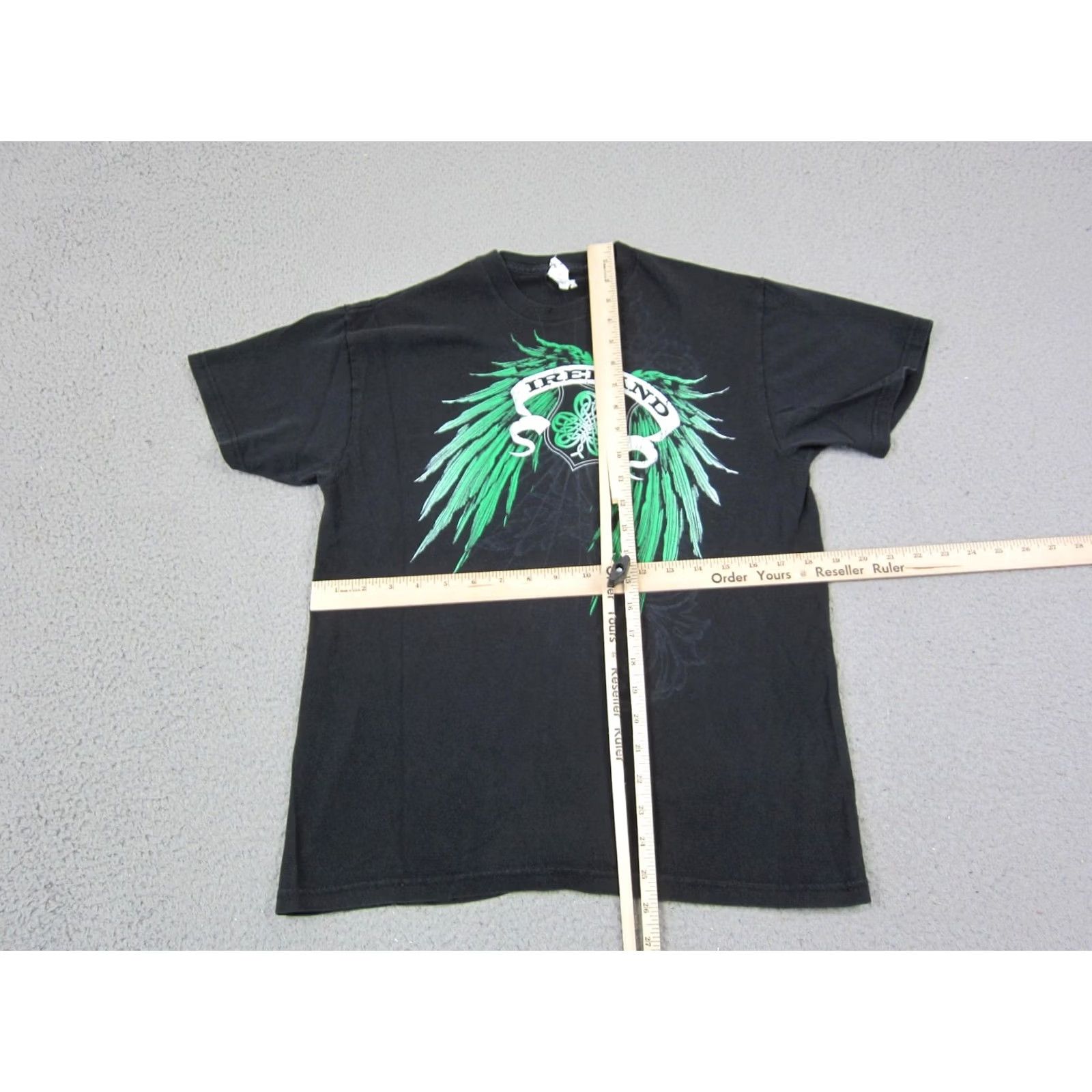 Delta Vintage Ireland Shirt Delta Men T-Shirt M Black Shamrock Wings Graphic 90s Logo Outdoor 90s Mens Size US M / EU 48-50 / 2 - 7 Thumbnail