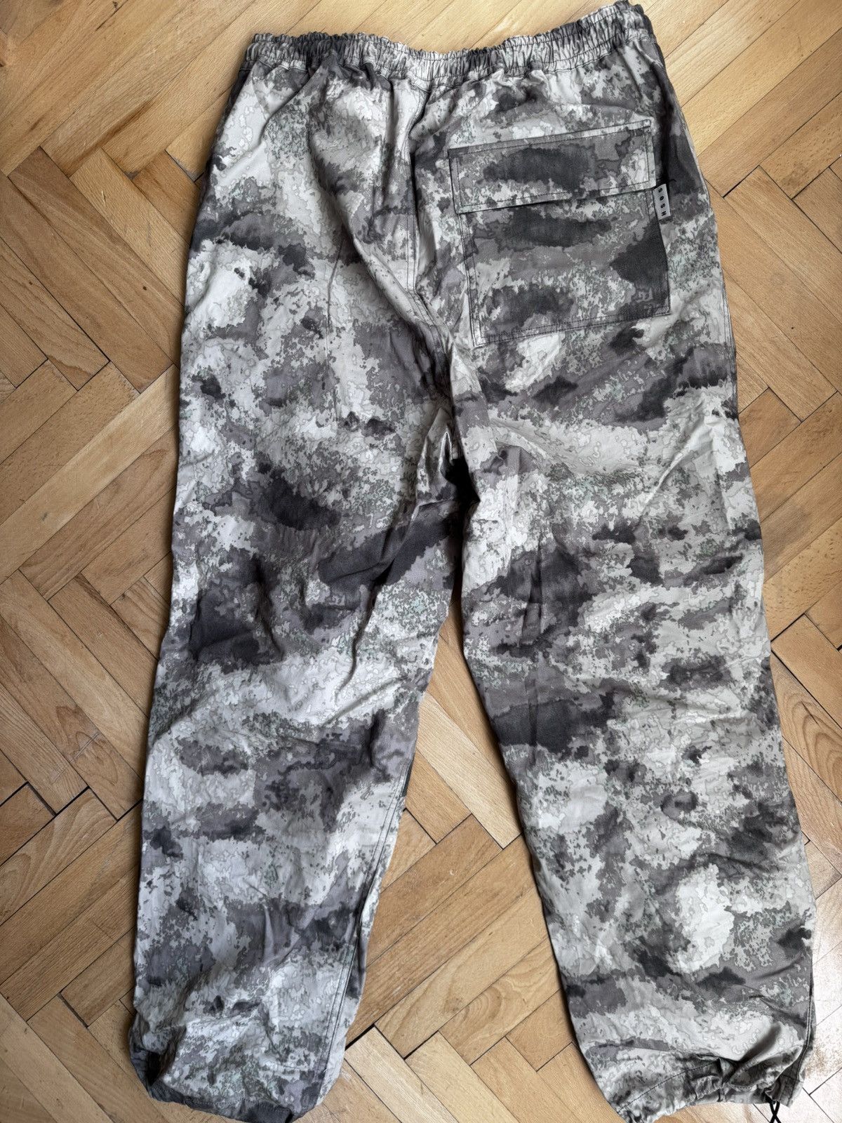 Highsnobiety Highsnobiety parachute pants Size US 30 / EU 46 - 7 Thumbnail