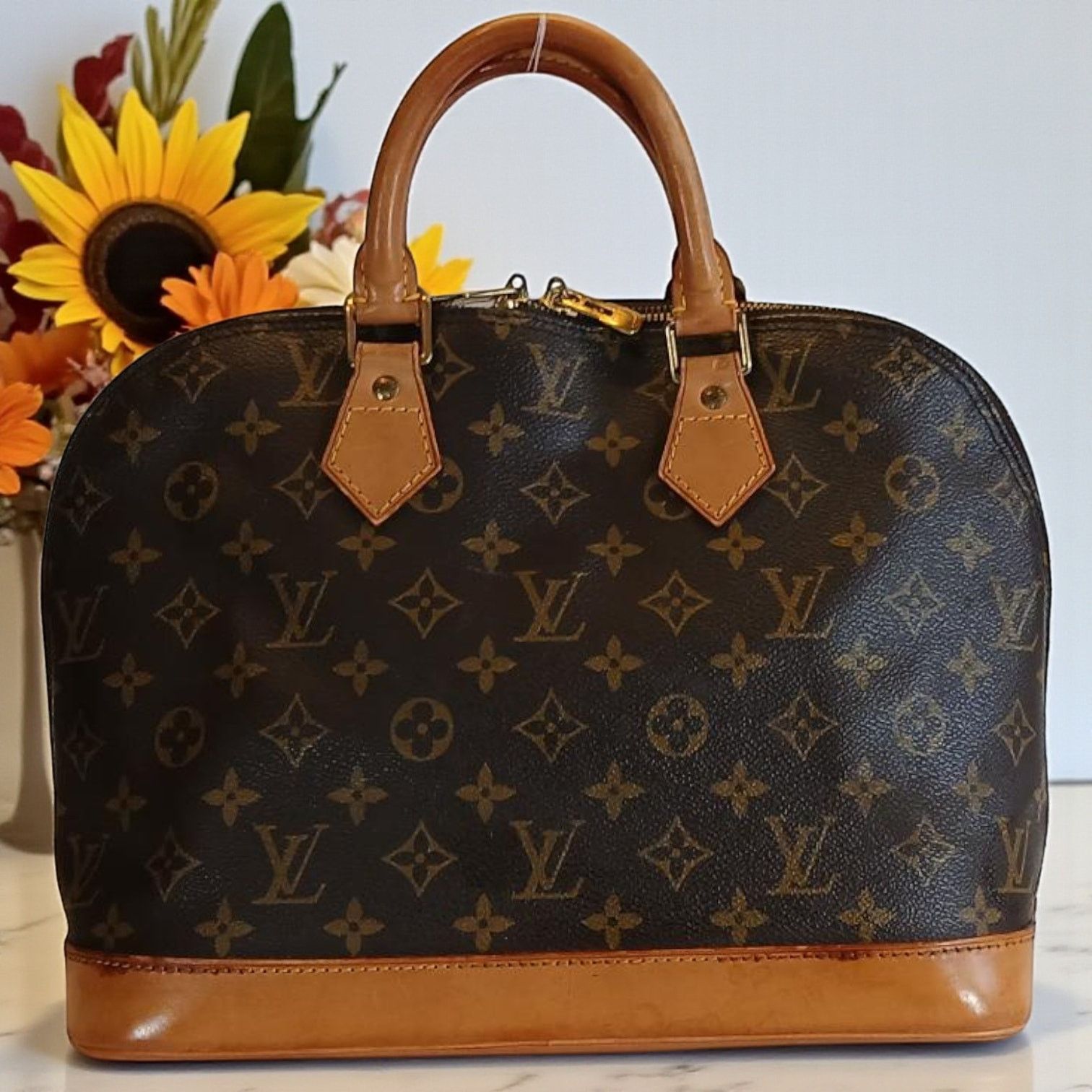 Louis Vuitton Louis Vuitton Alma PM Monogram Handbag - Vintage Authentic Size ONE SIZE - 1 Thumbnail