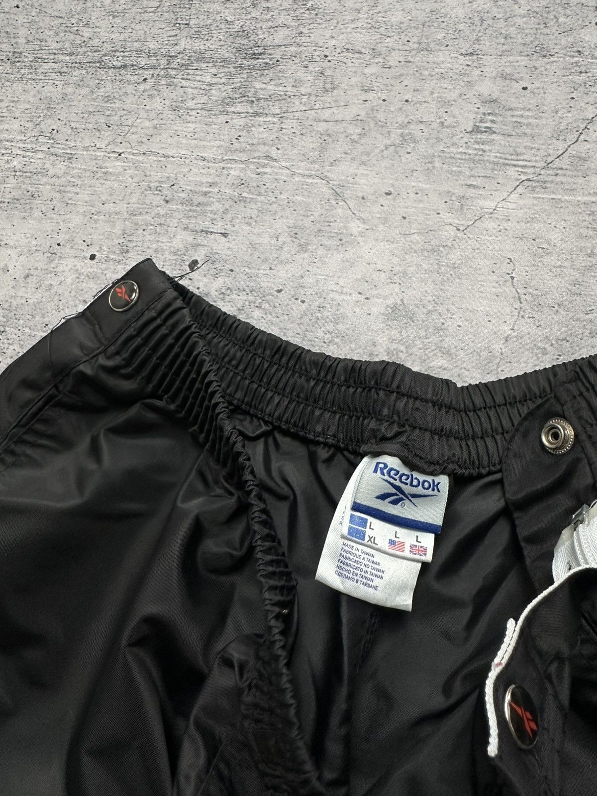Reebok Vintage 90s Reebok Basketball Track Sweat Nylon Pants Size US 34 / EU 50 - 7 Thumbnail