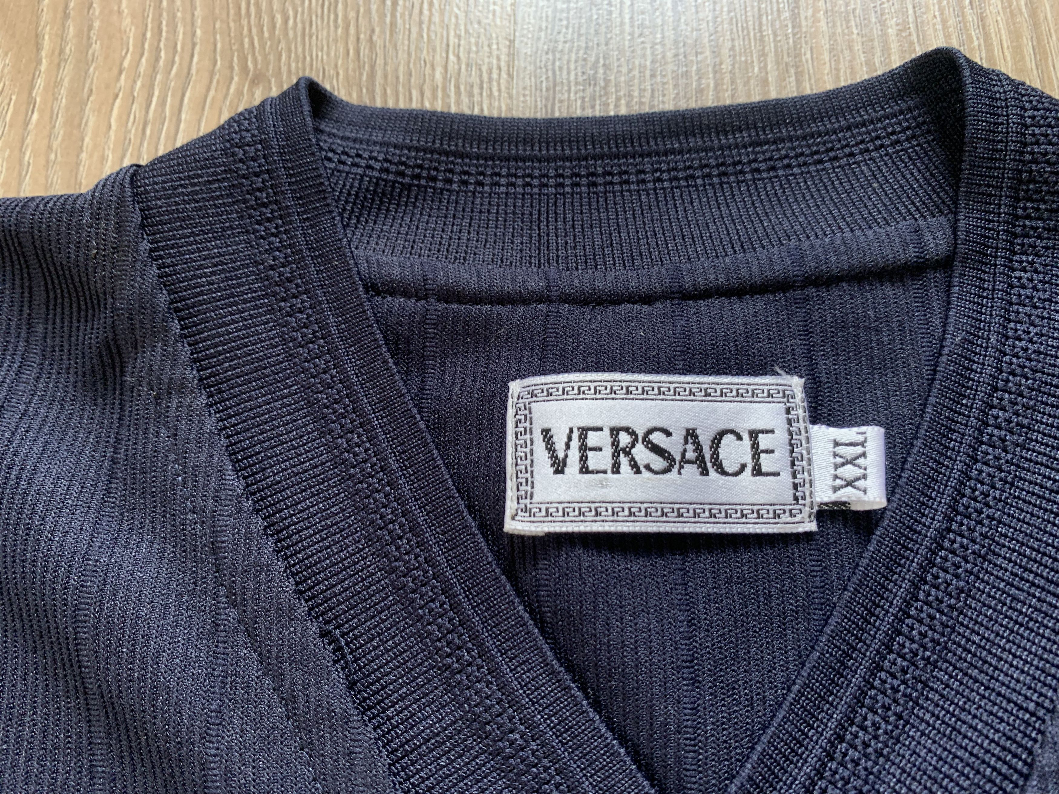 Versace Vintage Gianni Versace Navy Blue V Neck T Shirt Size US XXL / EU 58 / 5 - 6 Thumbnail