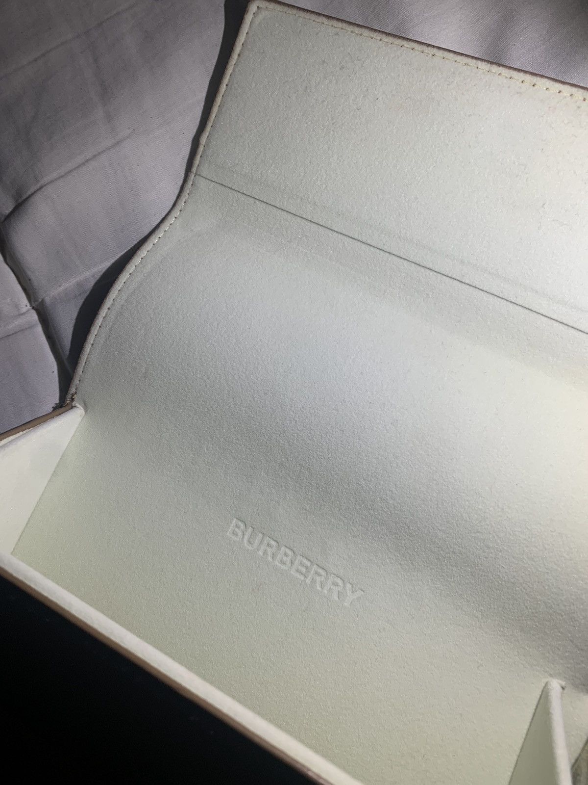 Burberry Burberry sunglasses holder Size ONE SIZE - 4 Thumbnail