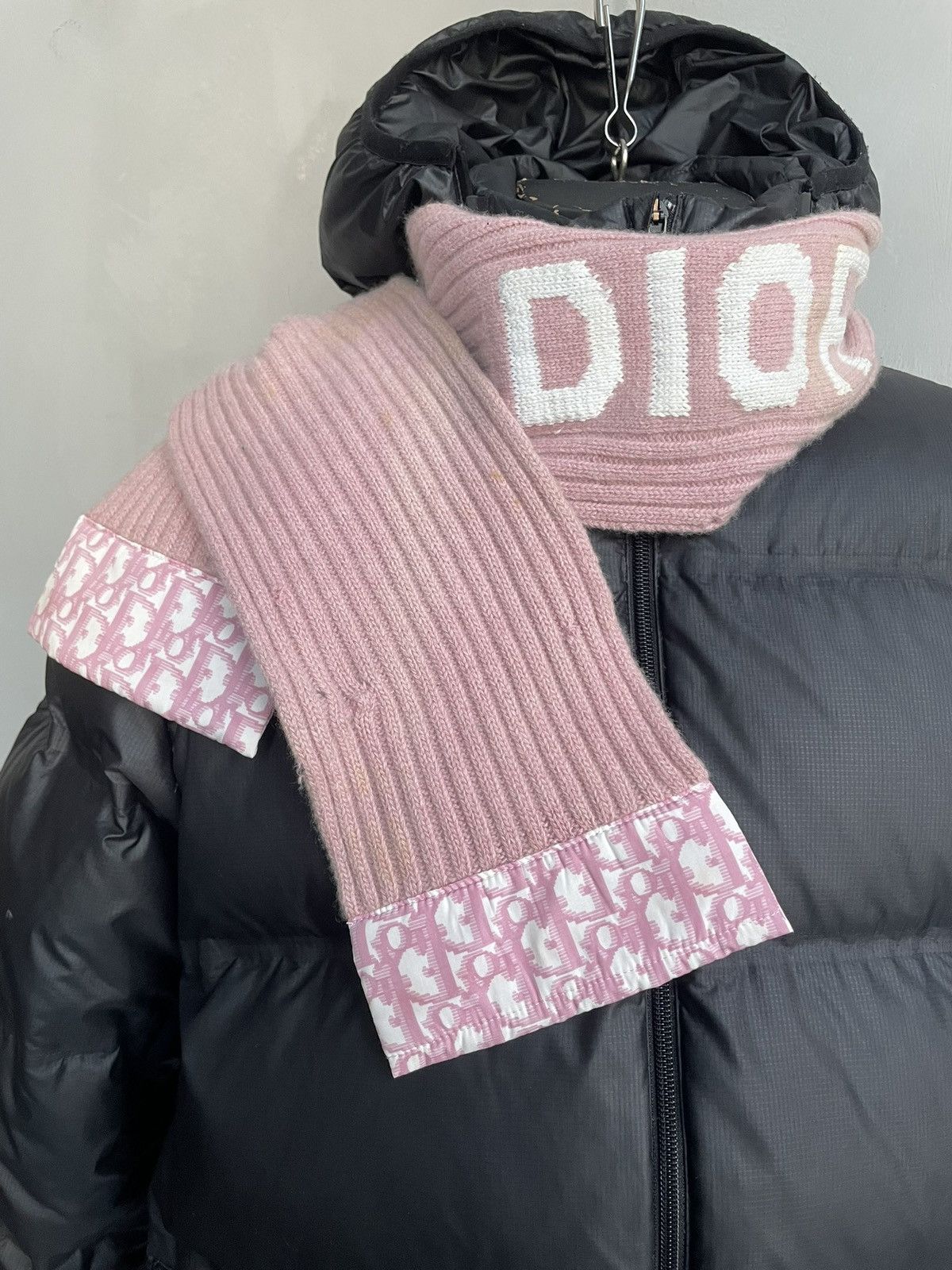 Dior Pink Dior Scarf Bigo Logo Monogram Cashmere 138cm Size ONE SIZE - 1 Thumbnail