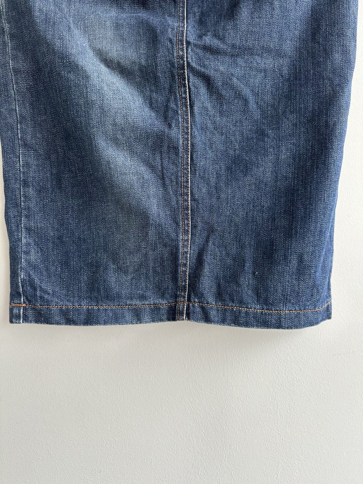Dolce & Gabbana Vintage Dolce & Gabbana Denim Knee Length Skirt Blue Size 26 Size 26" / US 2 / IT 38 - 7 Thumbnail