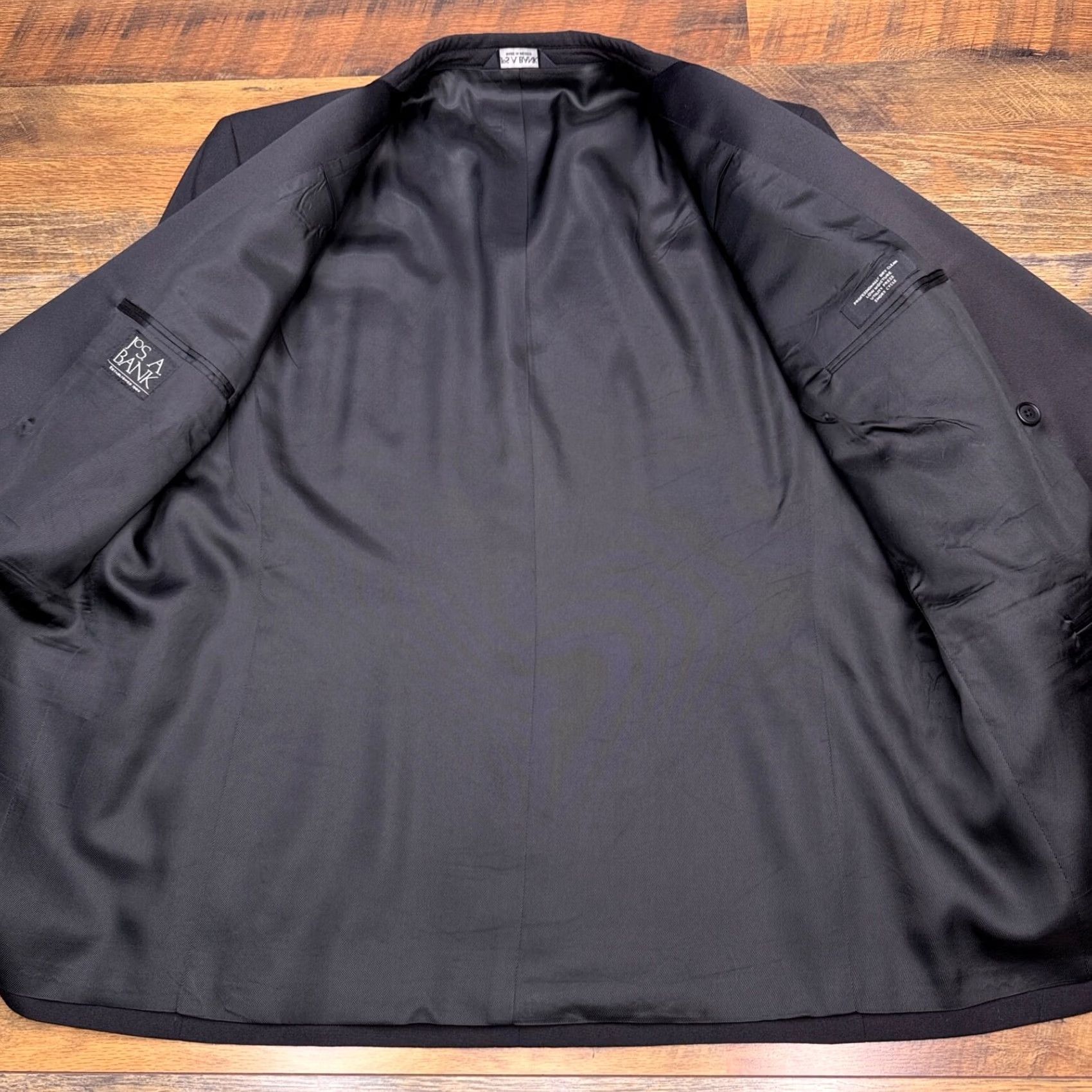 Jos. A. Bank Jos. A. Bank Tuxedo Suit 46R Black Double-Breasted Wool 2 Piece Formal Pants 40w Regular Inseam 32in Men 46 Chest Peak Lapel Classic Size 46R - 4 Thumbnail