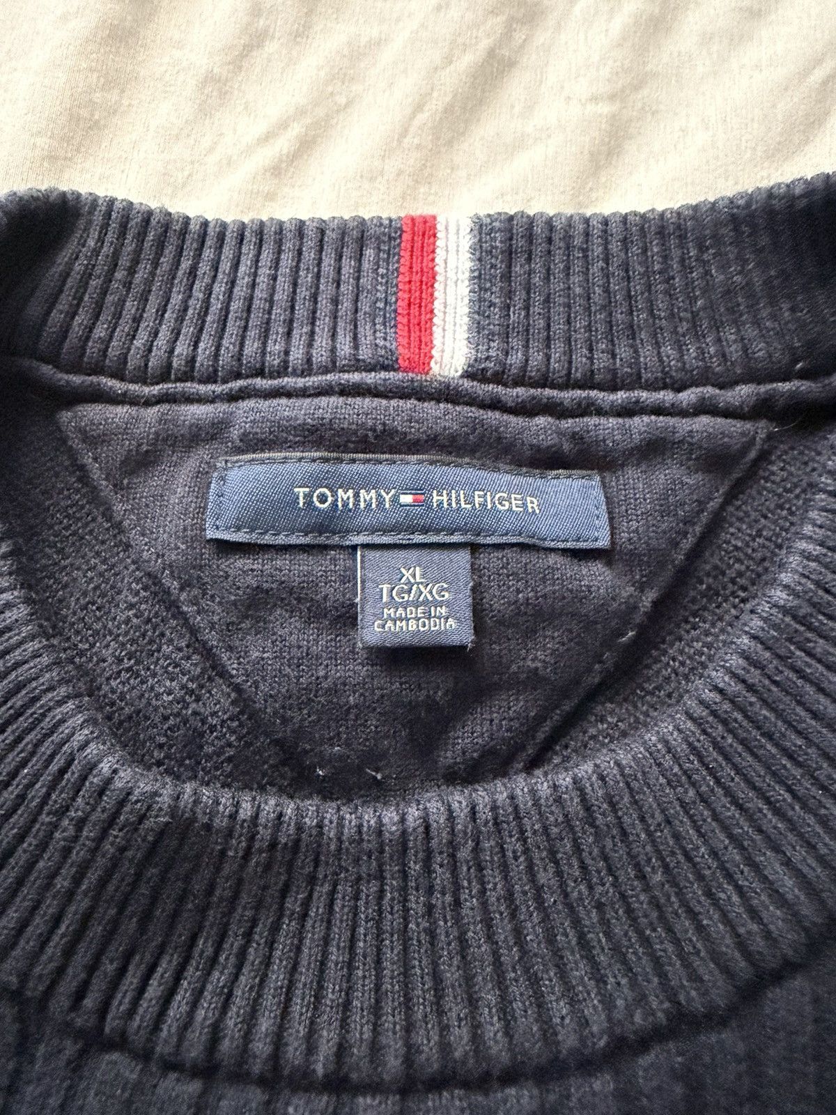 Tommy Hilfiger Tommy Hilfiger Flag Logo Sweater Navy Crewneck Size US XL / EU 56 / 4 - 2 Thumbnail