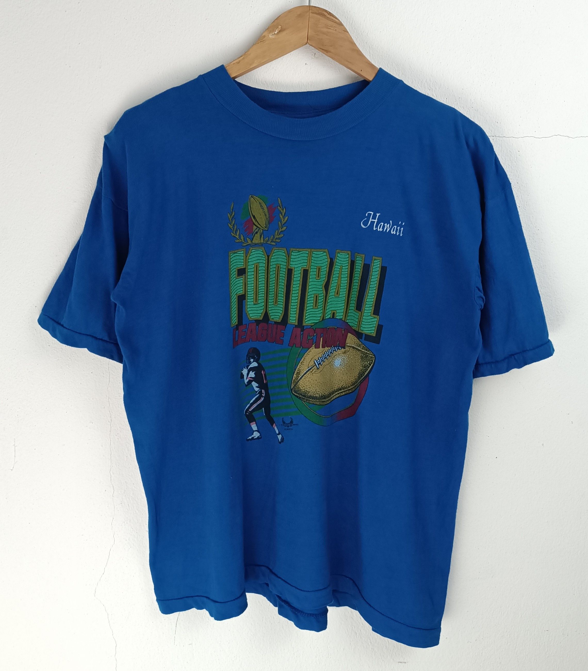 Vintage VINTAGE 90'S BOXY HAWAII FOOTBALL LEAGUE ACTION T VERY RARE Size US L / EU 52-54 / 3 - 3 Thumbnail