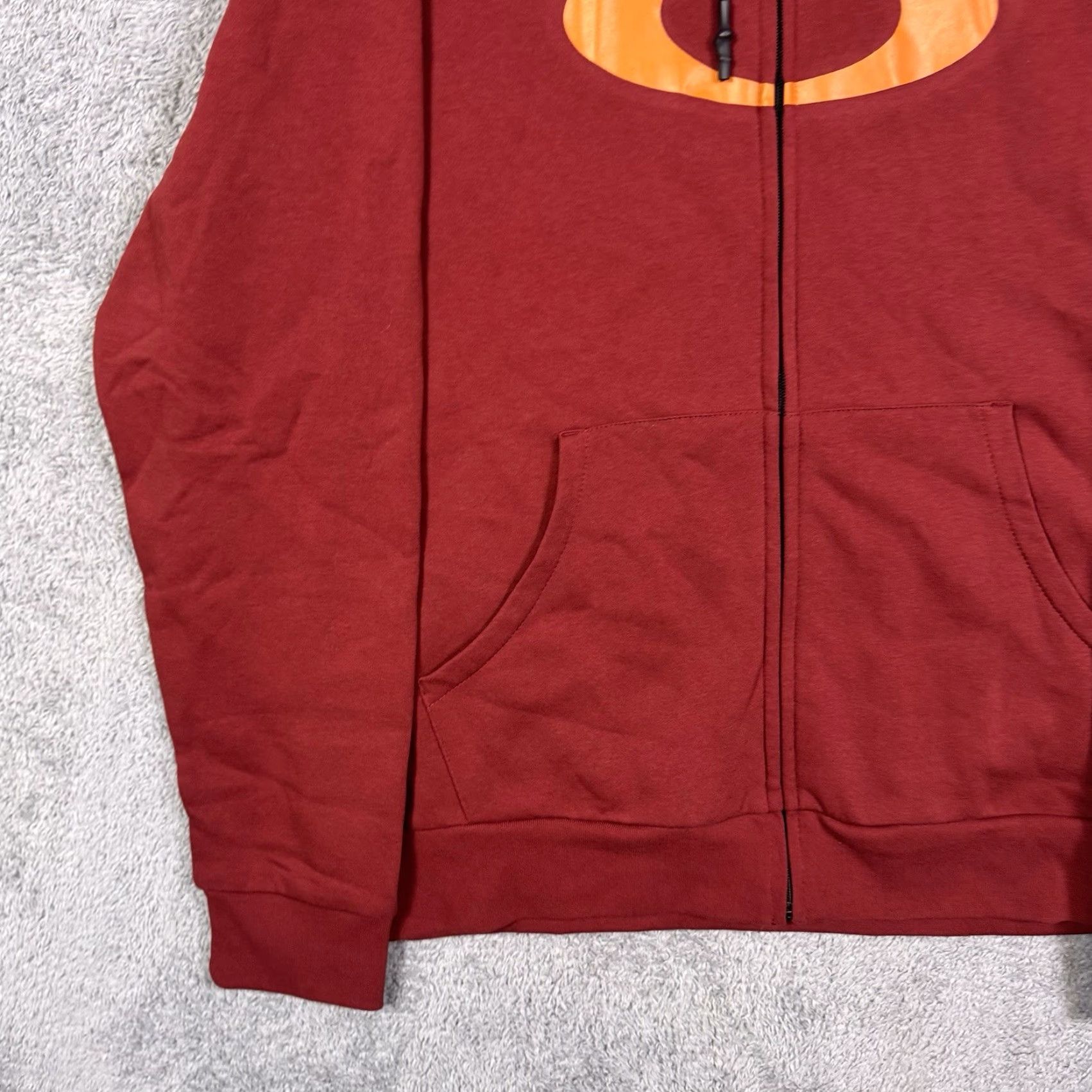 Oakley **Red Oakley Hoodie Mens 2XL Full Zip Fleece Sweatshirt Jacket** User: Red Oakley Hoodie Mens 2XL Full Zip Fleece Sweatshirt Jacket Size US XXL / EU 58 / 5 - 4 Thumbnail