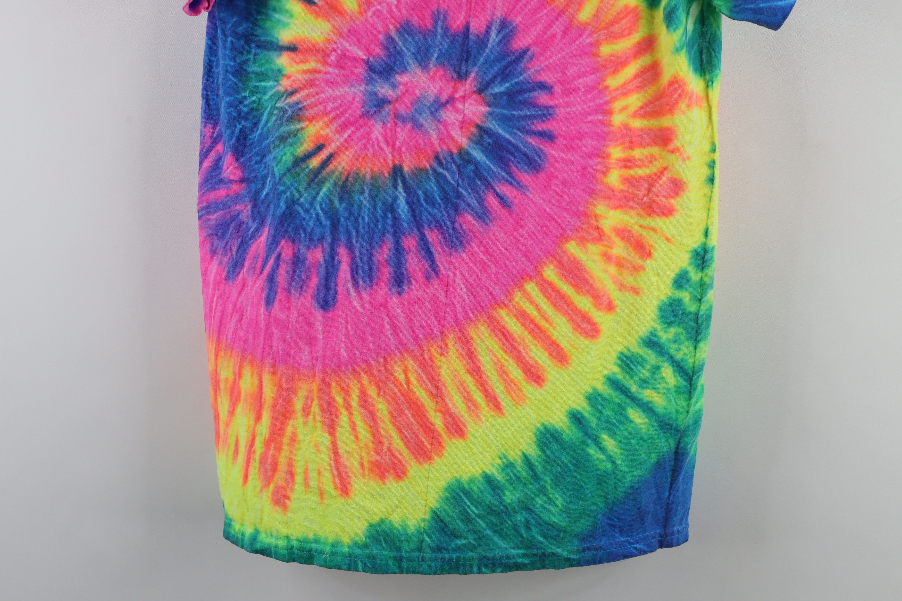 Vintage Vintage Y2K Cedar Point Out Snoopy Rainbow Tie Dye T-Shirt Size US S / EU 44-46 / 1 - 10 Thumbnail