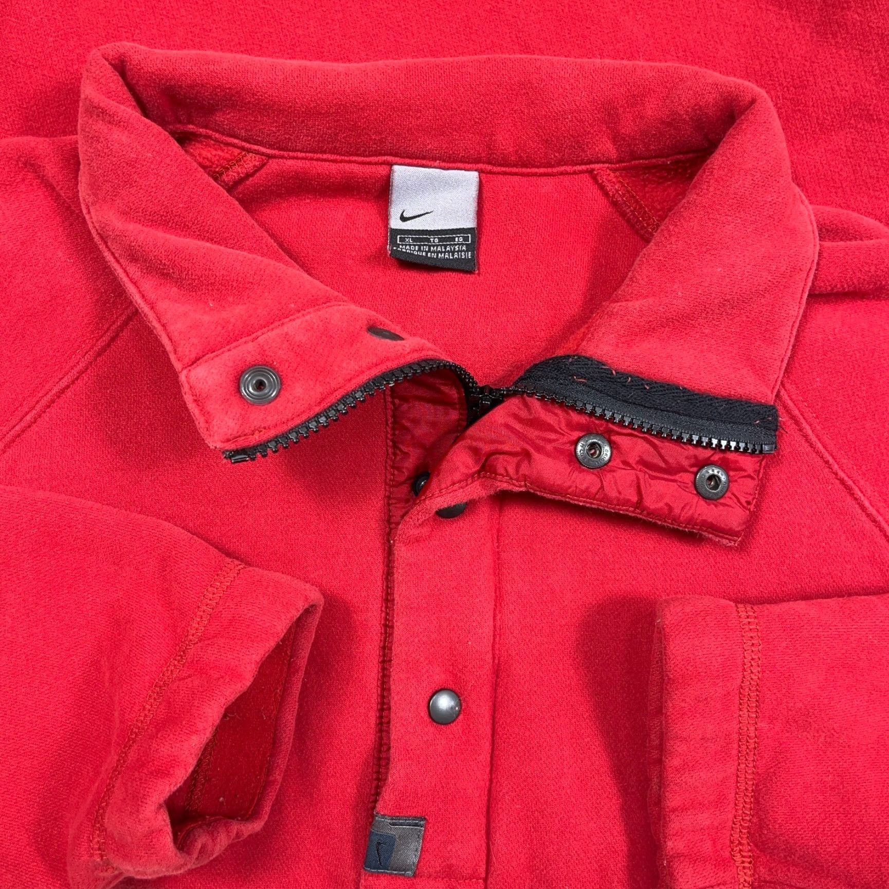 Nike VINTAGE Nike Sweatshirt Men XL Red 1/4 Zip Pullover Mock Neck Sportswear Logo Sweatshirt 2000s Mens Size US XL / EU 56 / 4 - 2 Thumbnail