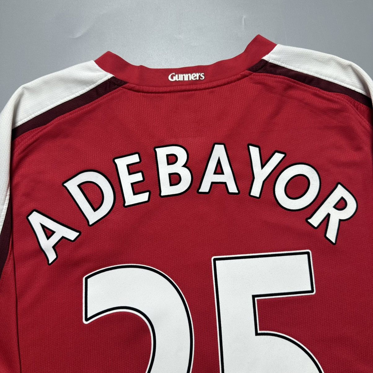 Nike ARSENAL NIKE 2008/2010 FOOTBALL HOME JERSEY #25 ADEBAYOR Size US XL / EU 56 / 4 - 15 Thumbnail