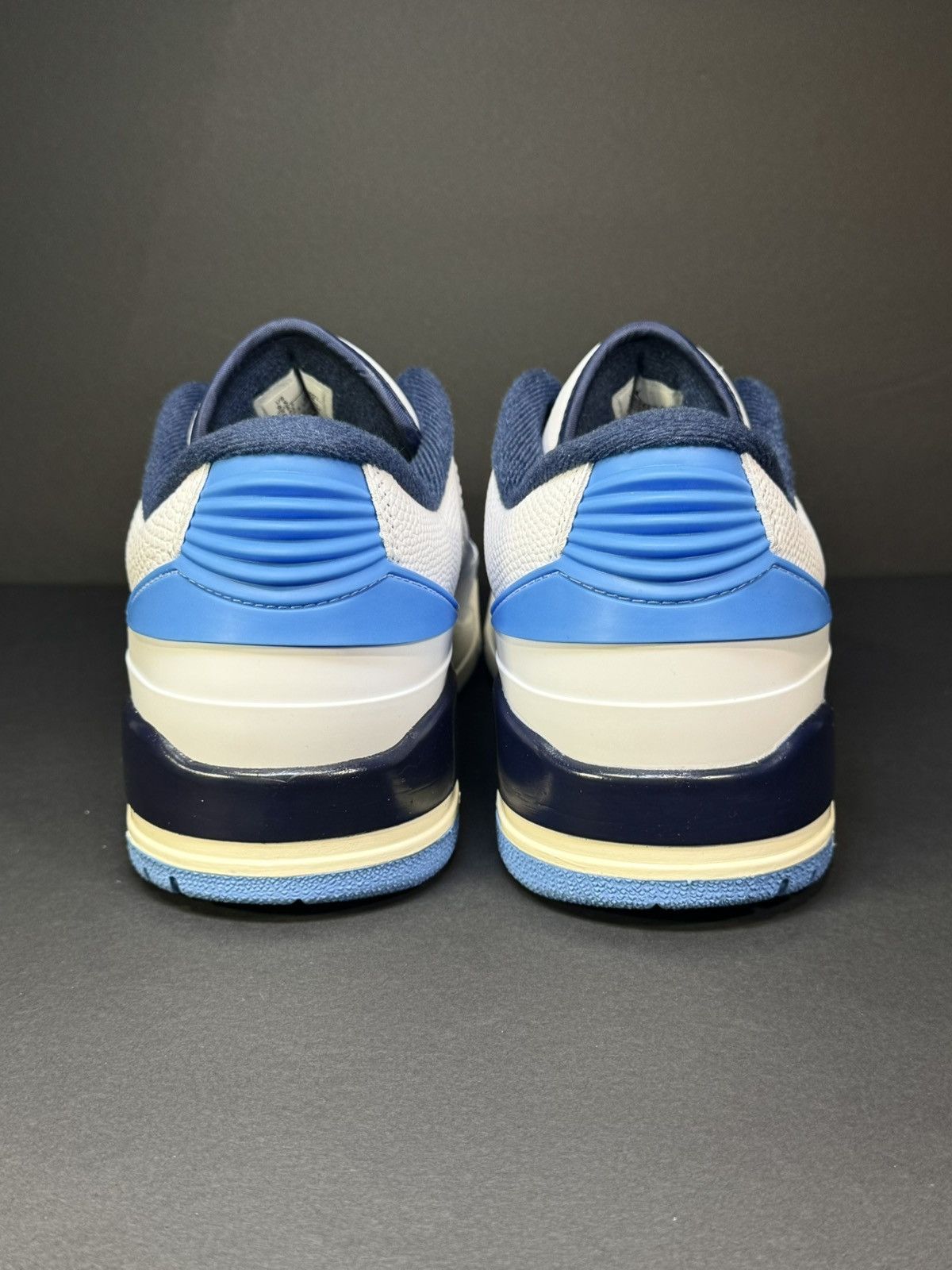 Jordan Brand Air Jordan Retro 2/3 UNC Universal Blue/White Size US 9.5 / EU 42-43 - 3 Thumbnail