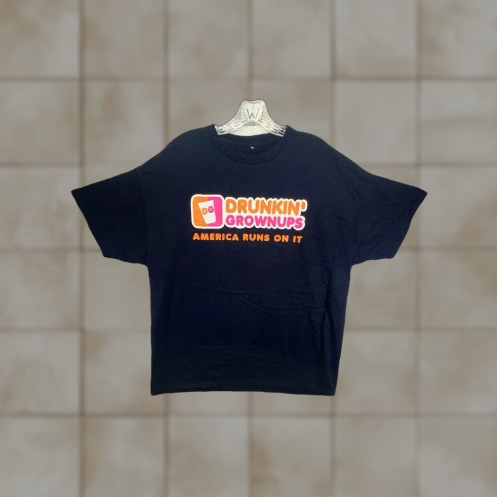 Gildan VINTAGE Gildan T-Shirt Men Large Blue Funny Dunkin Donuts Parody Drinking Humor Crew Neck Unisex Adults Size US L / EU 52-54 / 3 - 1 Thumbnail