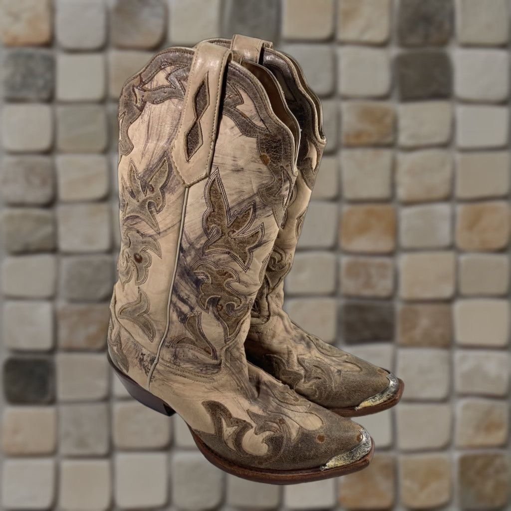 Vintage Johnny Ringo Boots Western Distressed Leather Women Size 7.5 B Beige Metal Tips Size US 8 / IT 38 - 1 Thumbnail