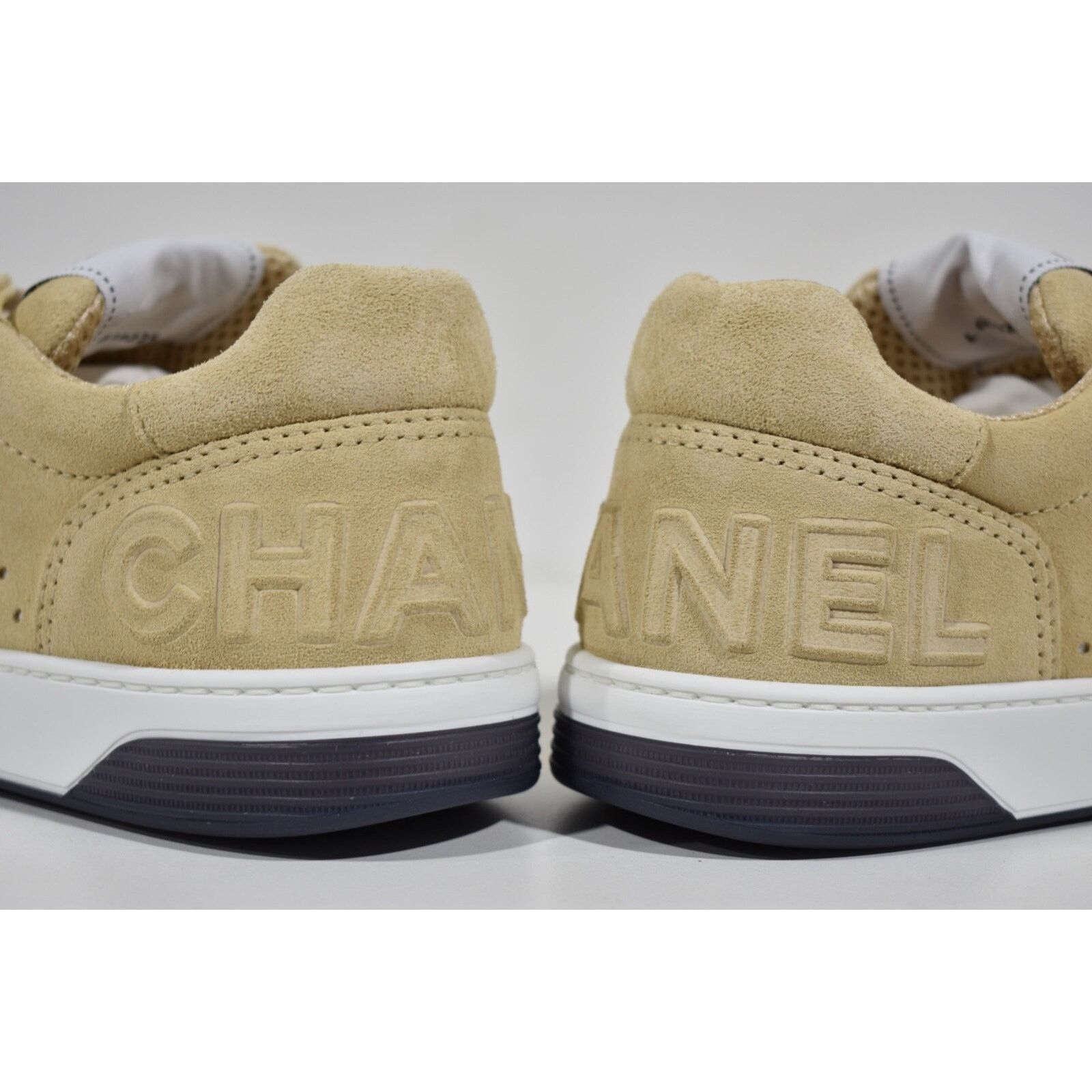 Chanel 22A Suede CC Logo Flat Lace Up Runner Trainer Sneaker 36.5 Size US 6.5 / IT 36.5 - 11 Thumbnail