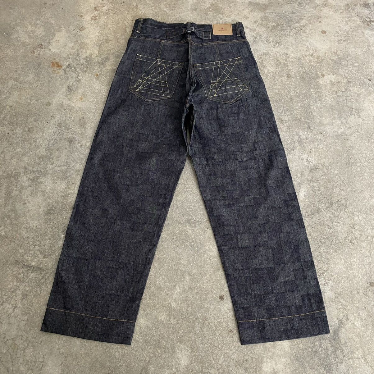 ANREALAGE BNWT ANREALAGE Made In Japan Super Wide Baggy Denim Jeans Size US 36 / EU 52 - 12 Thumbnail